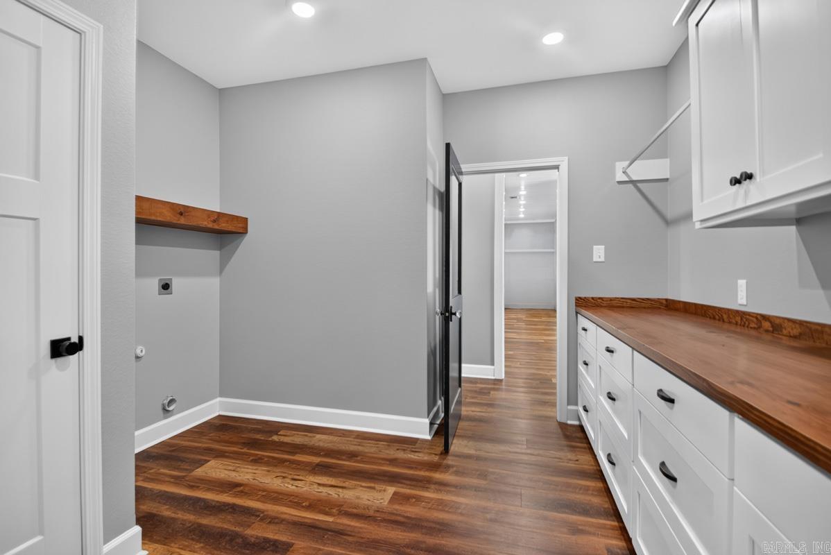 7633 W US-270  Prattsville, AR
