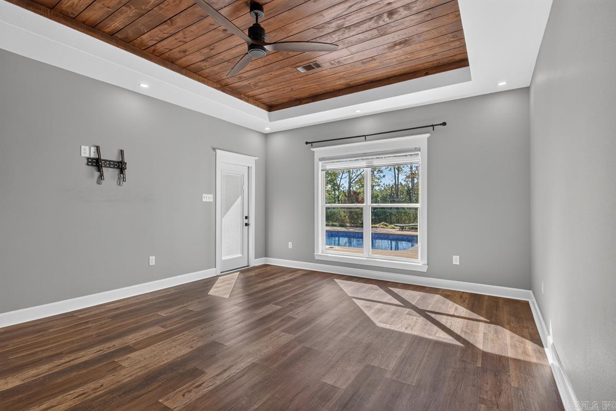 7633 W US-270  Prattsville, AR