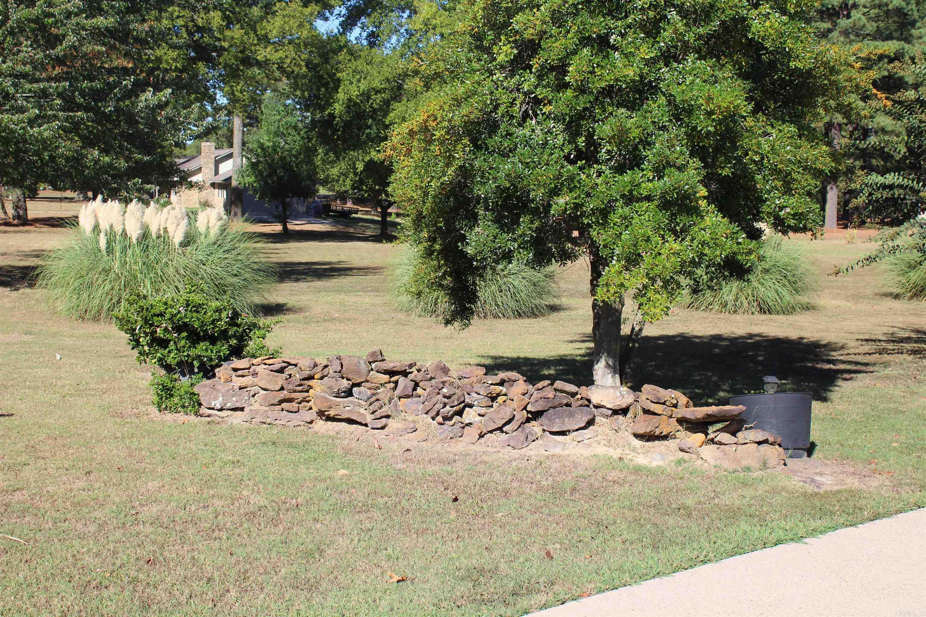 301 Deerwood  Nashville, AR