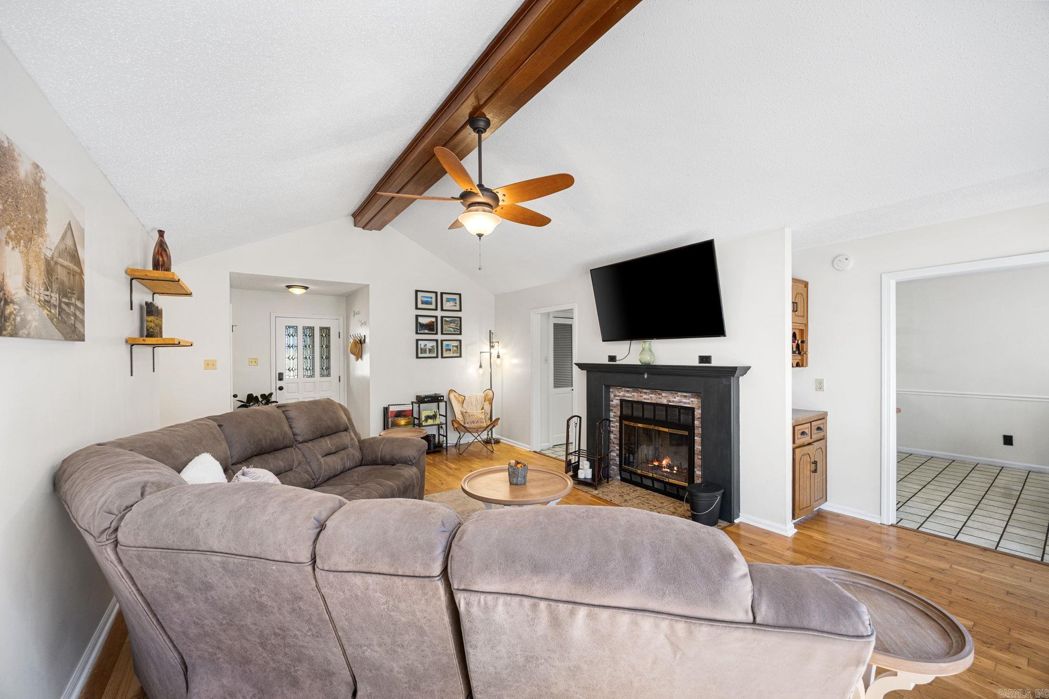 31 Oakview  Austin, AR