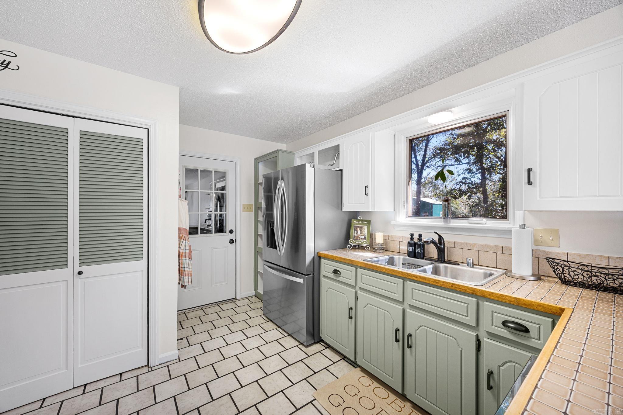 31 Oakview  Austin, AR
