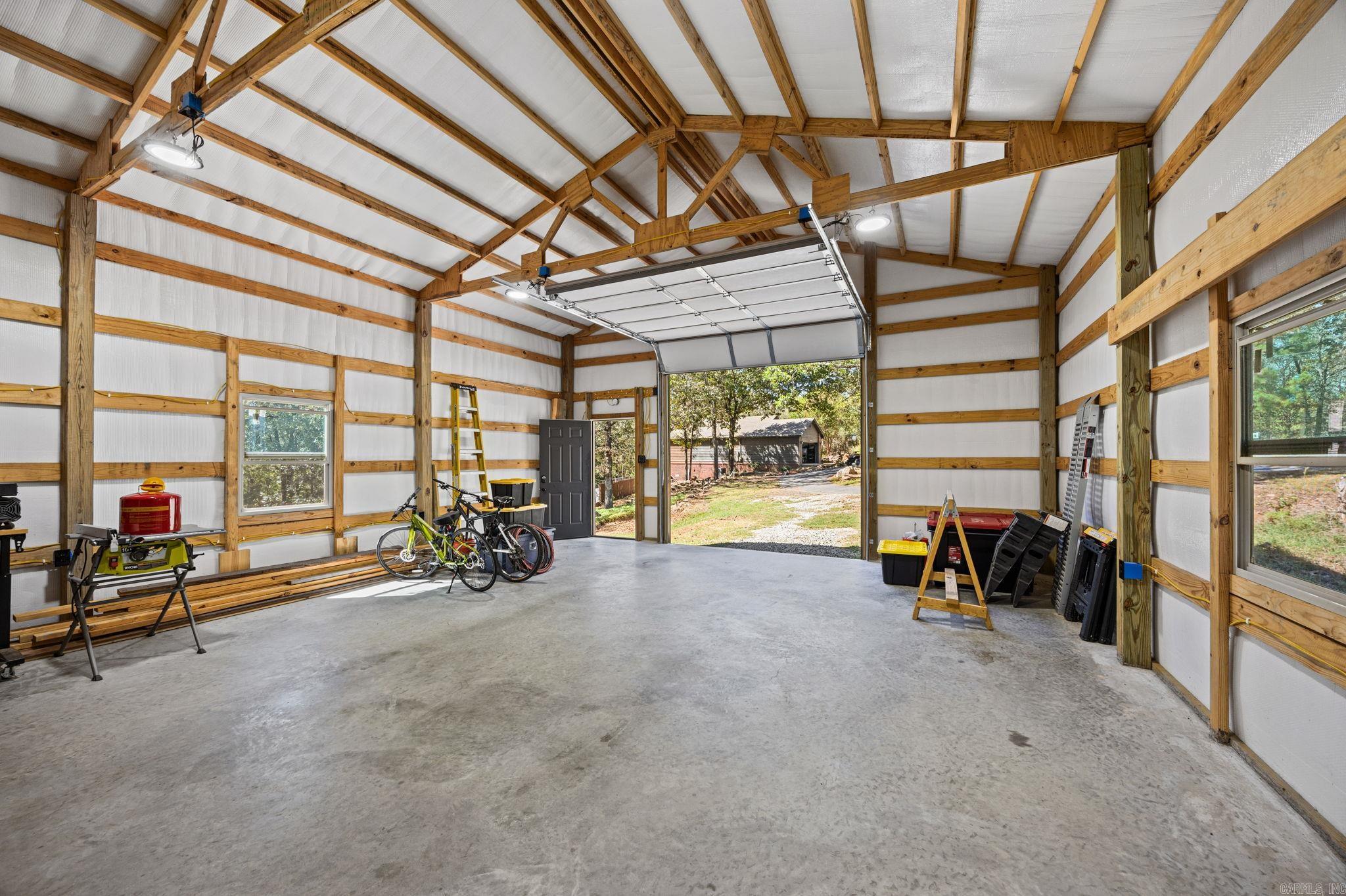 31 Oakview  Austin, AR