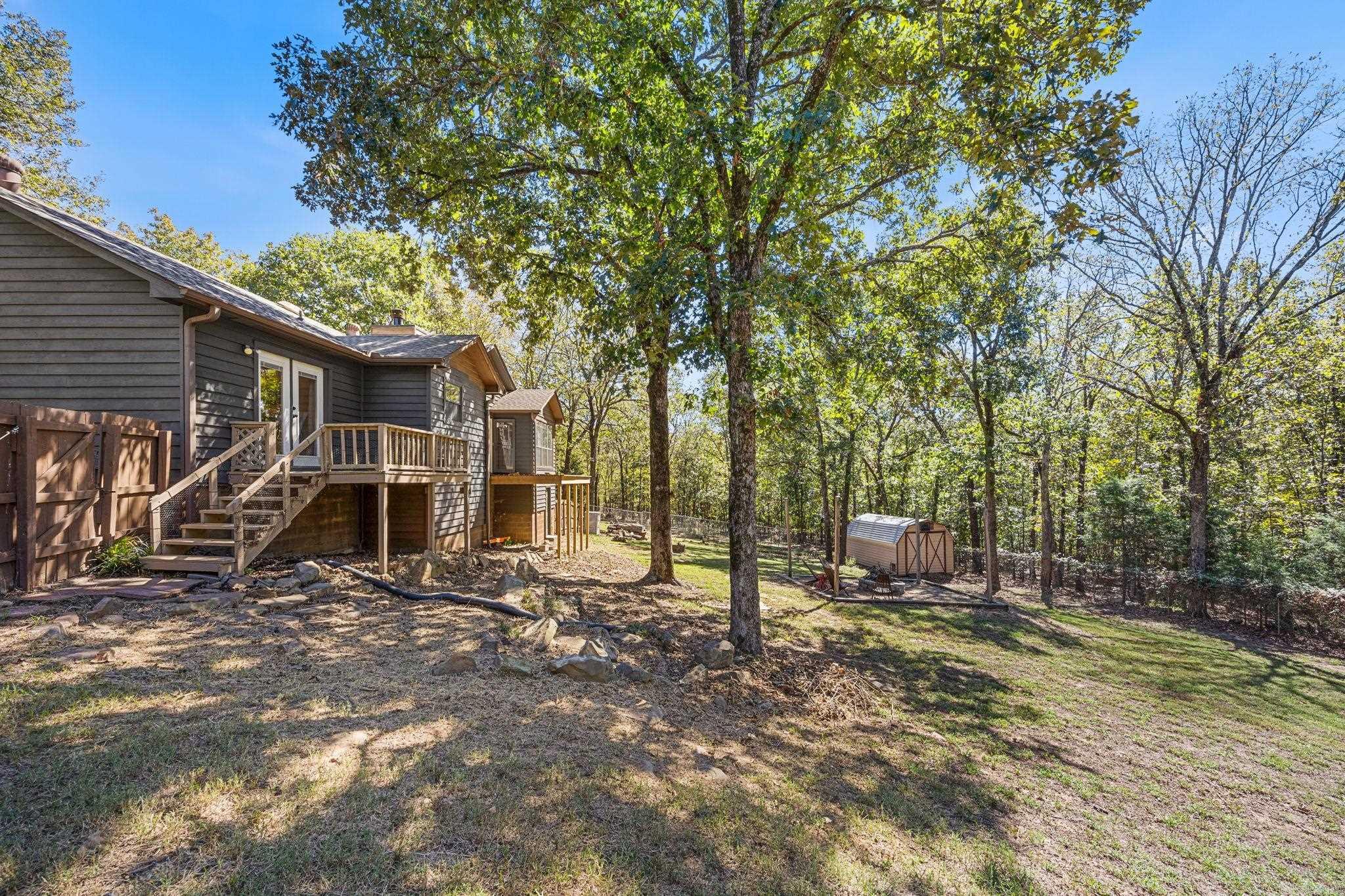 31 Oakview  Austin, AR