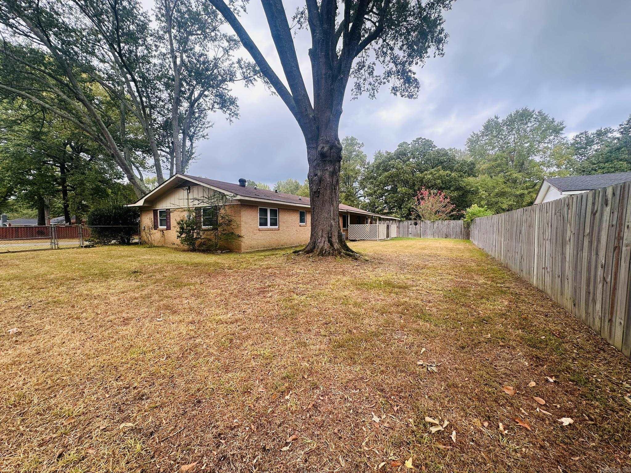 1609 S Mississippi St  Crossett, AR