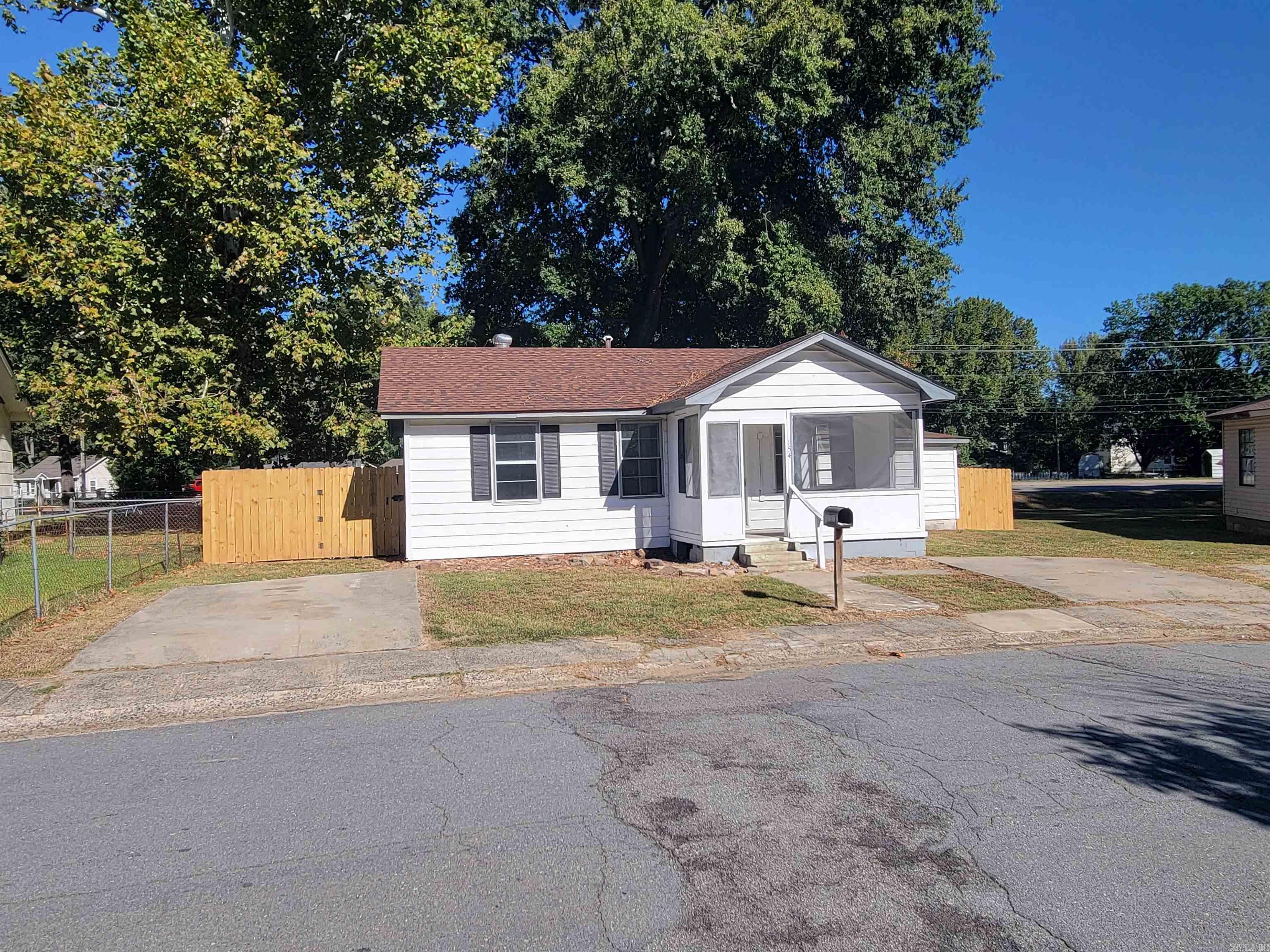 154  North  Jacksonville, AR