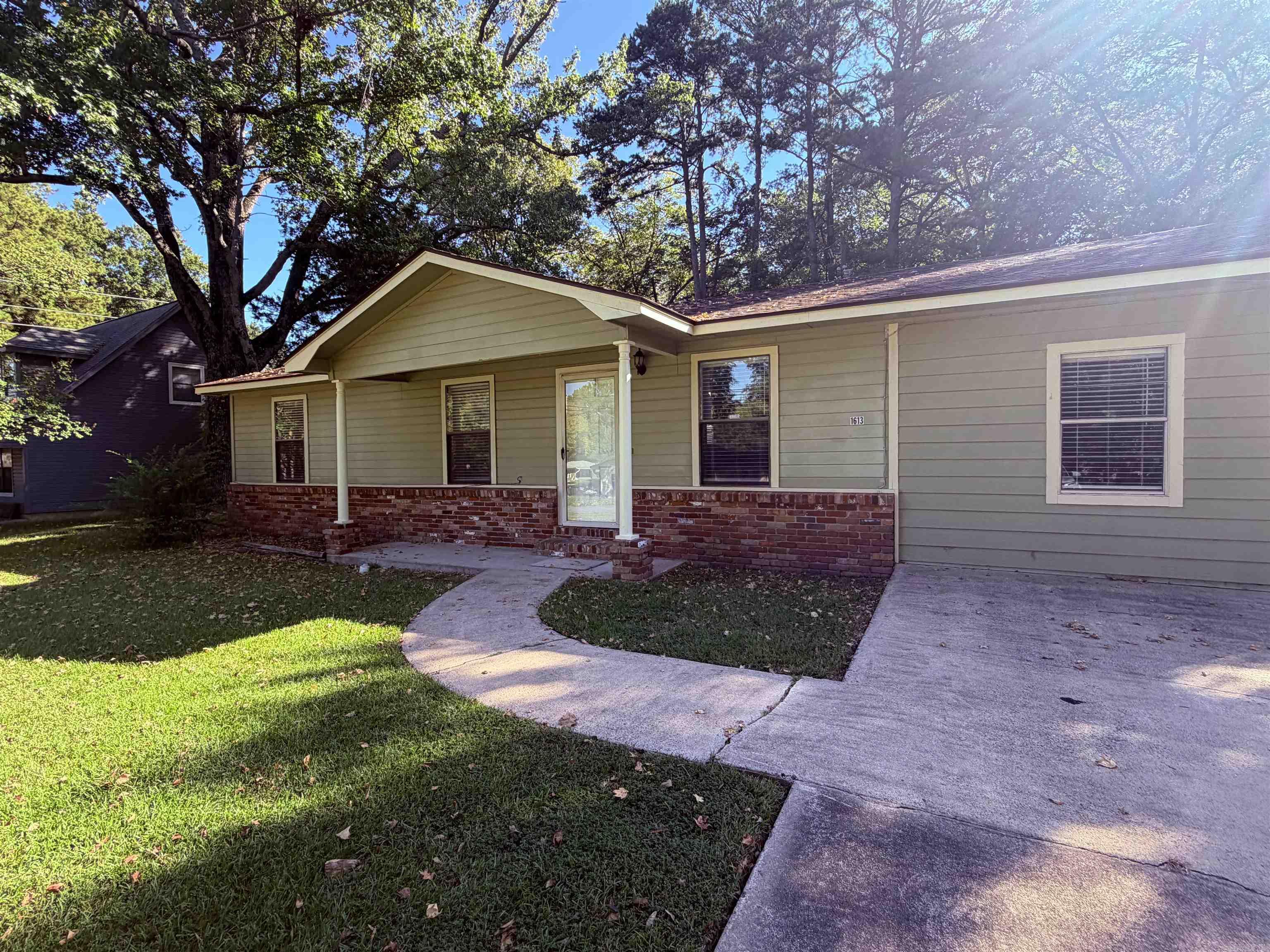1613 N James St  Jacksonville, AR
