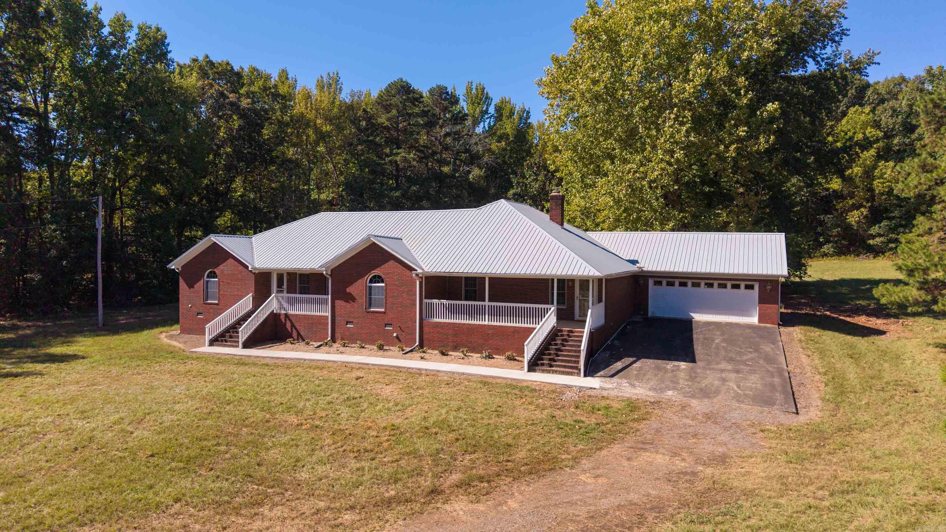 3585 Hwy 16  Pangburn, AR