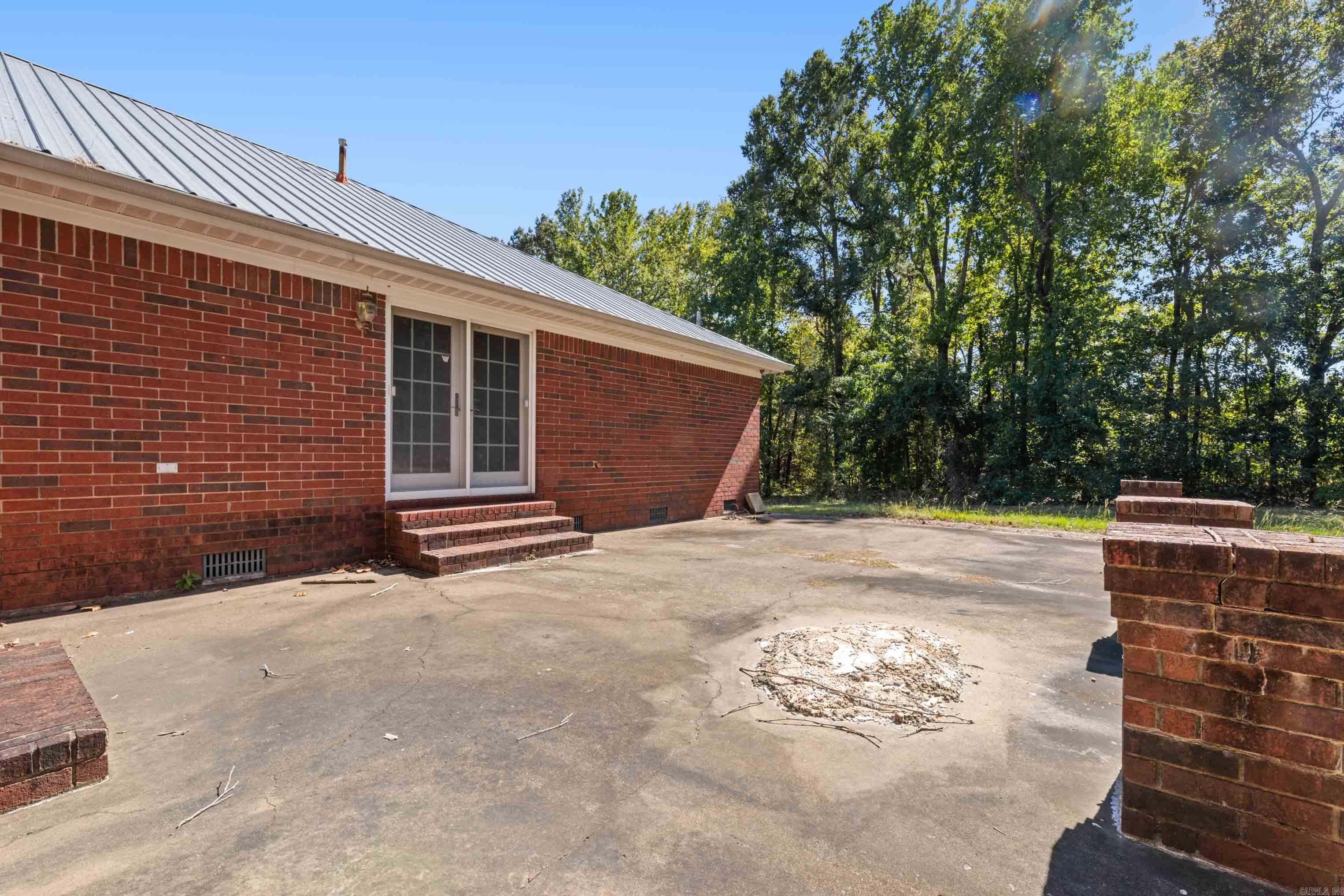 3585 Hwy 16  Pangburn, AR