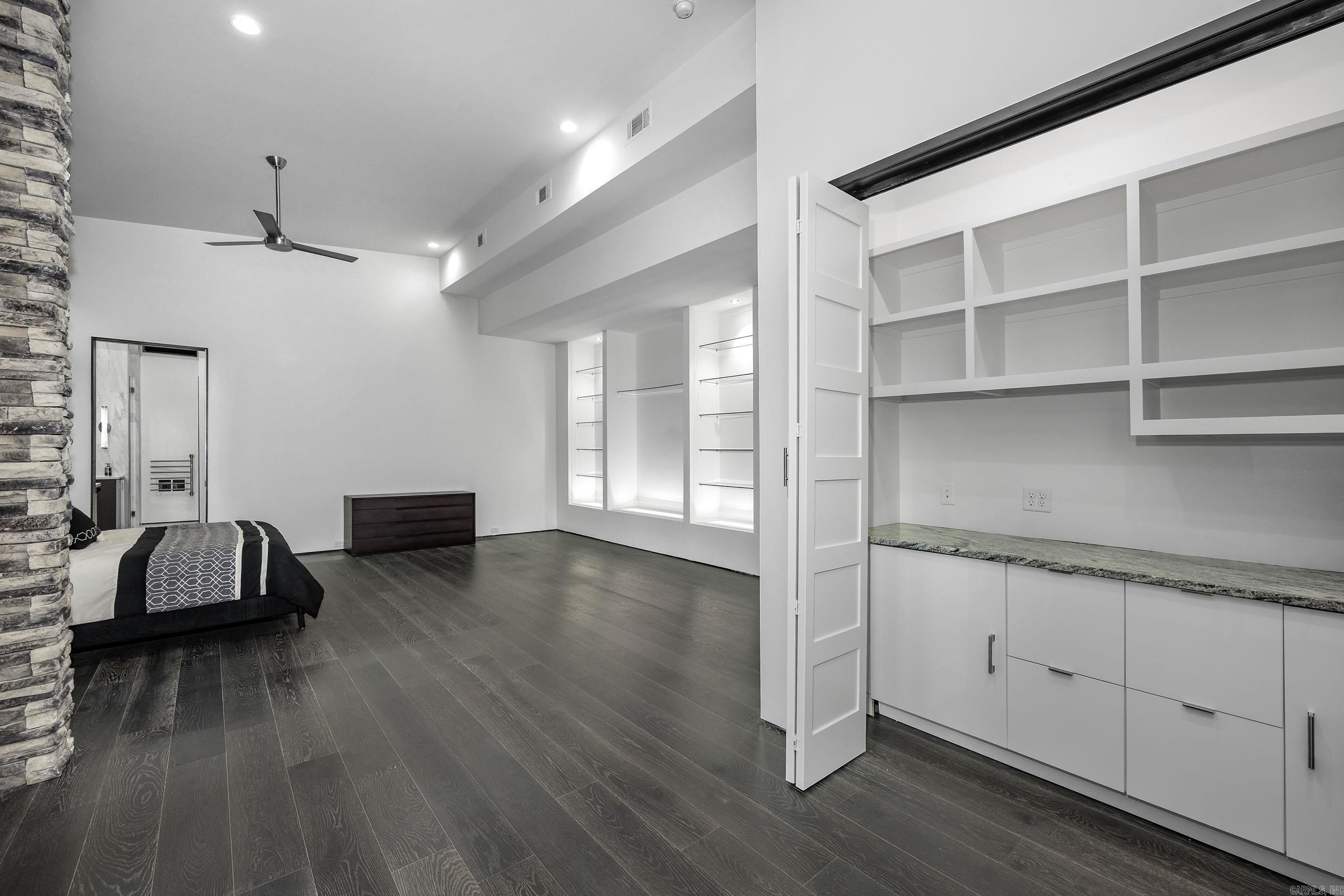31 La Scala  Little Rock, AR