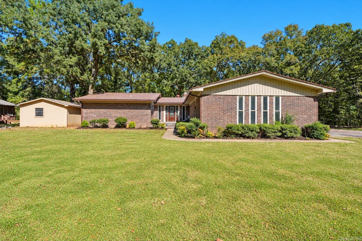 25  Beloit Dr  Heber Springs, AR