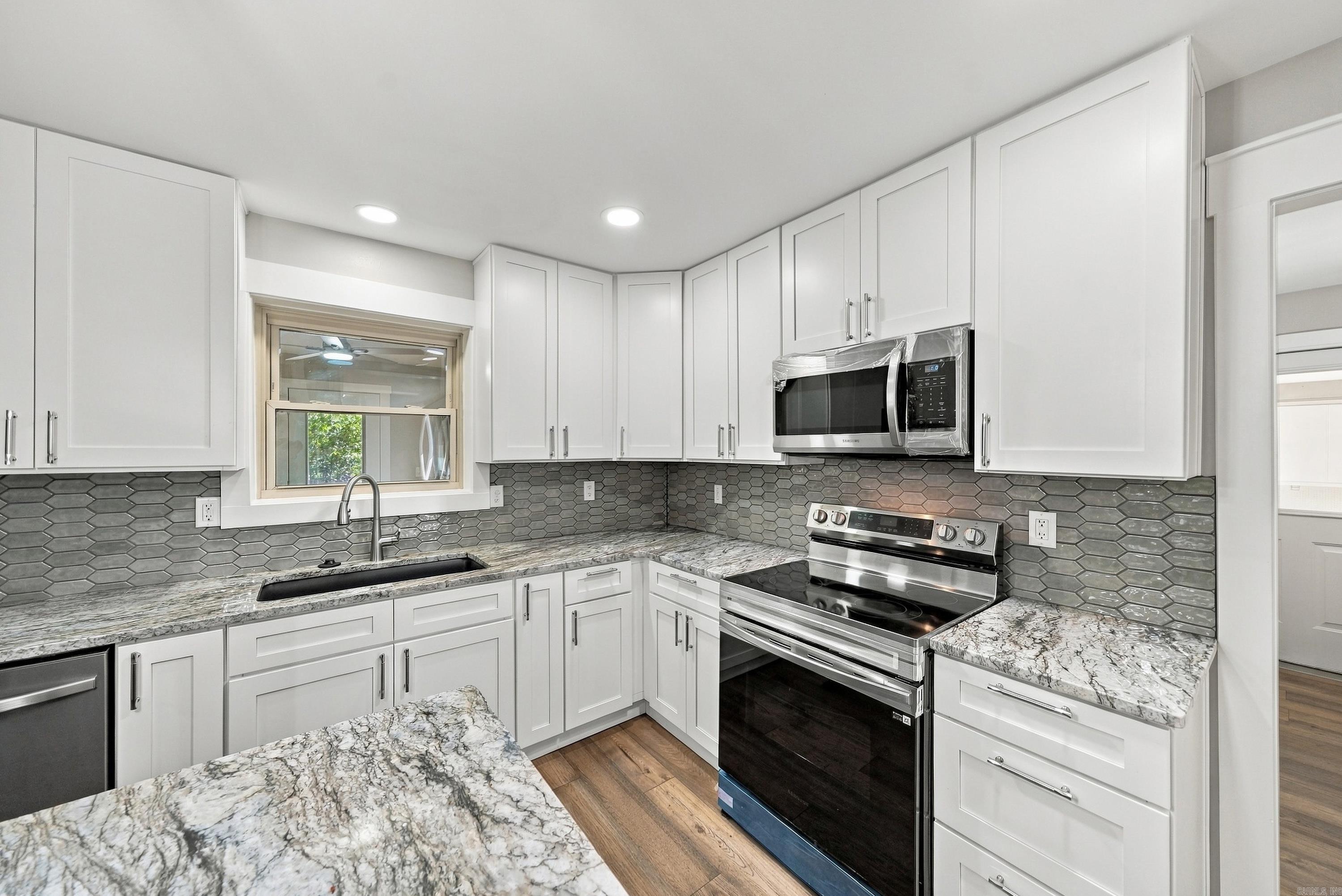 25 Beloit Dr  Heber Springs, AR