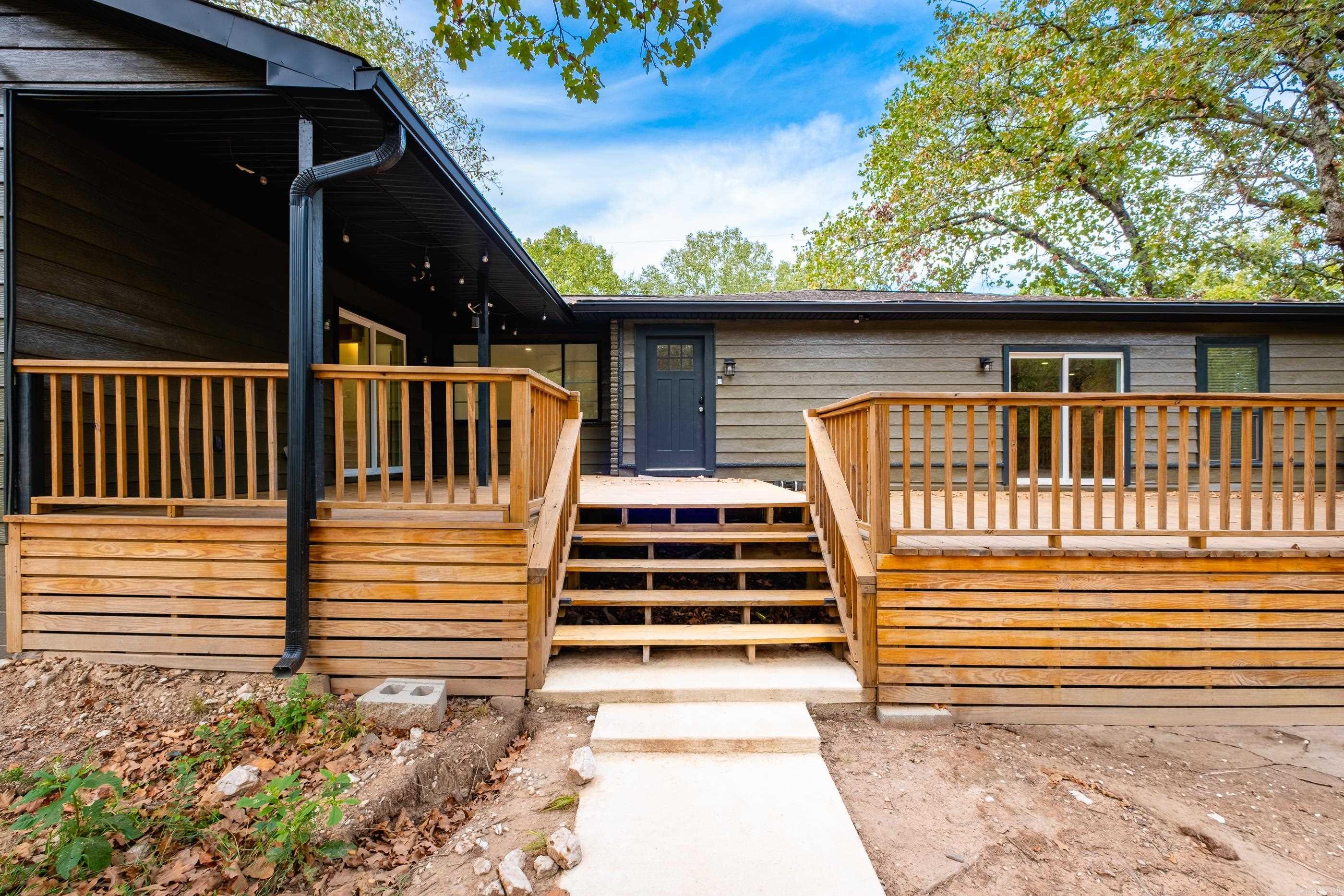 2201 Roberts  Little Rock, AR