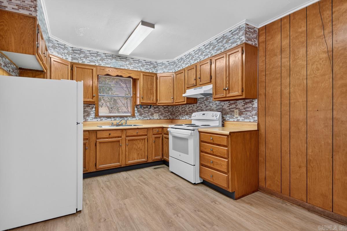 1214 THELMA  Benton, AR