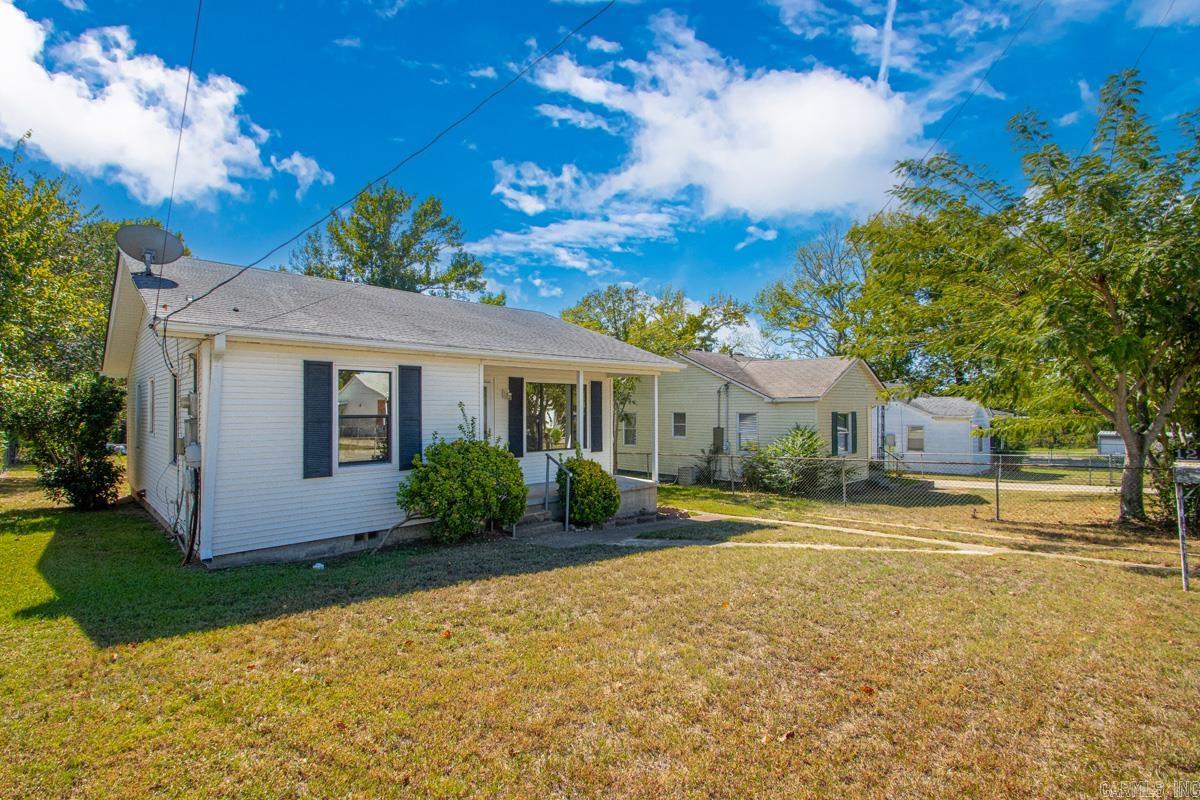 1214 THELMA  Benton, AR