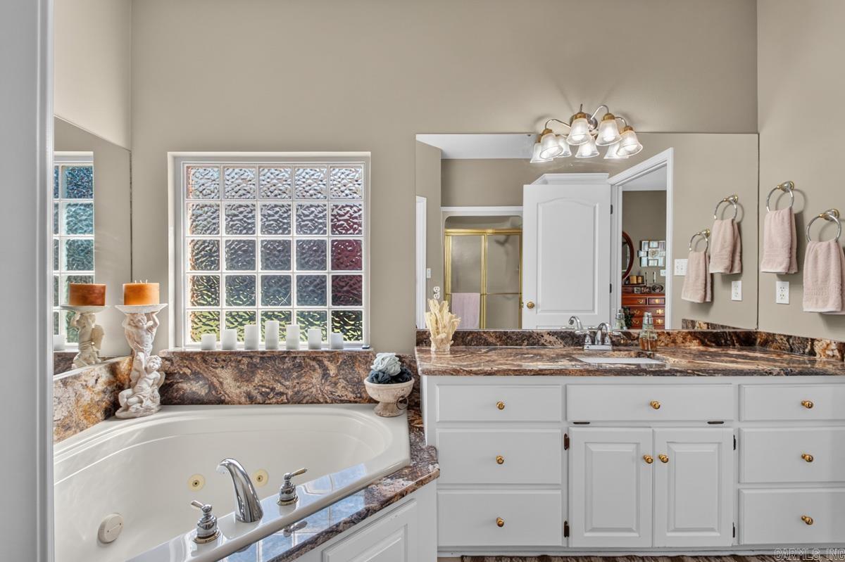 107 Four Oaks Lane  Hot Springs, AR