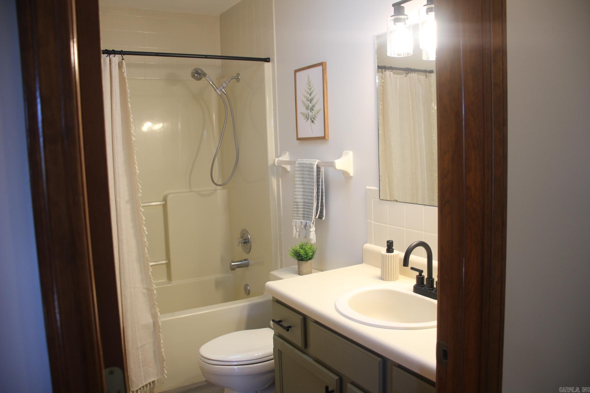 69 Abby Lane Cotter, AR 72626