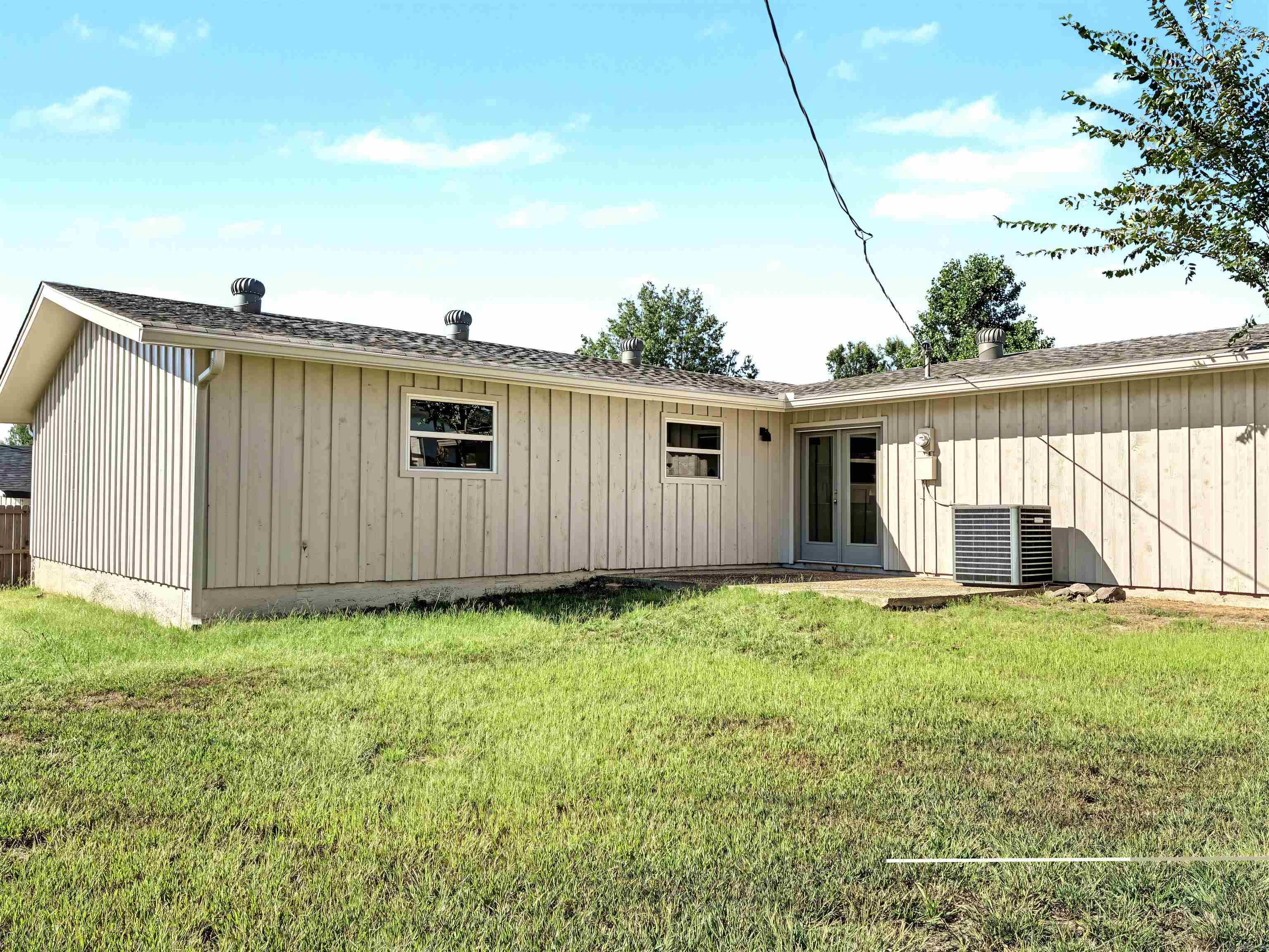 1521 Breckenridge  Little Rock, AR