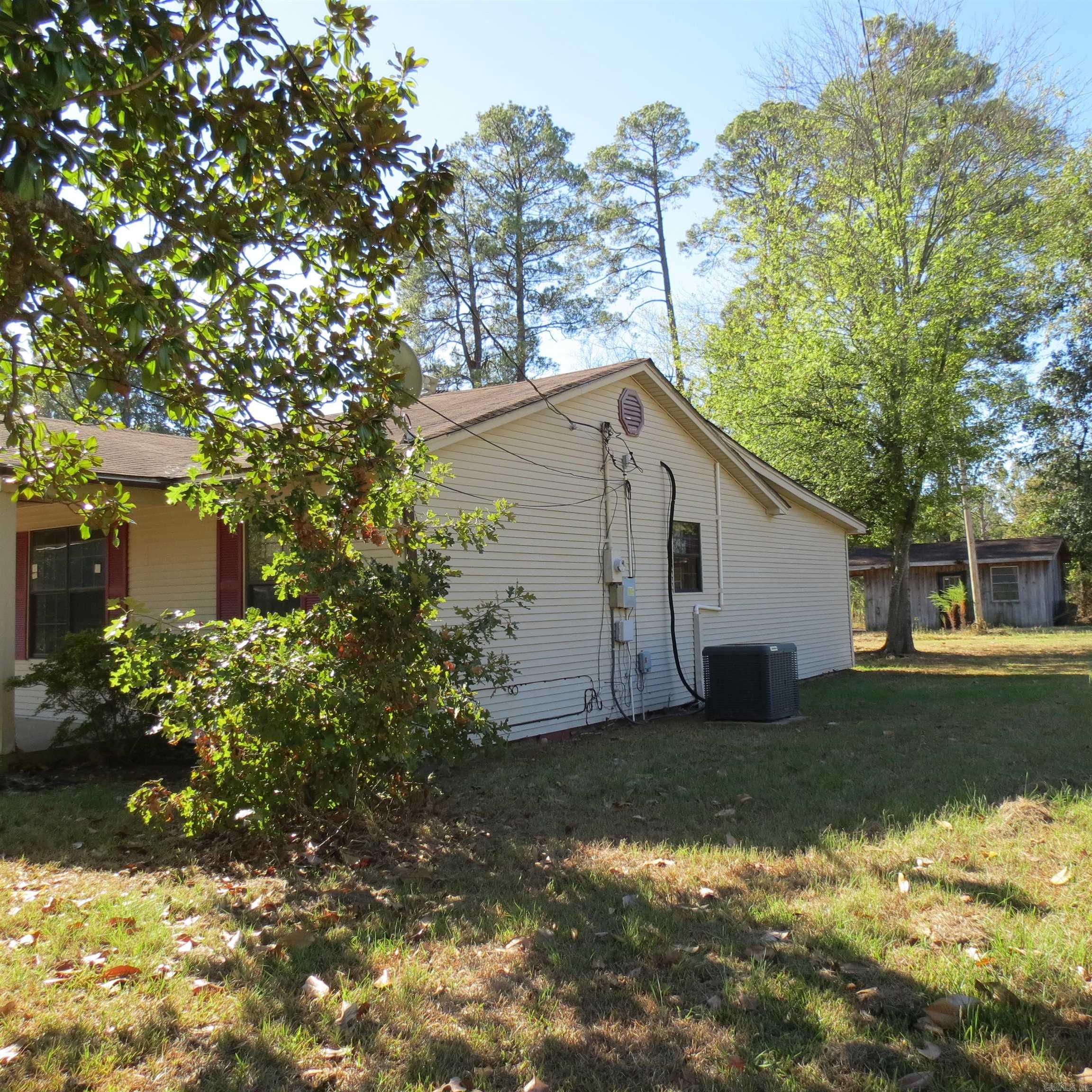 1701 W Pine  Warren, AR