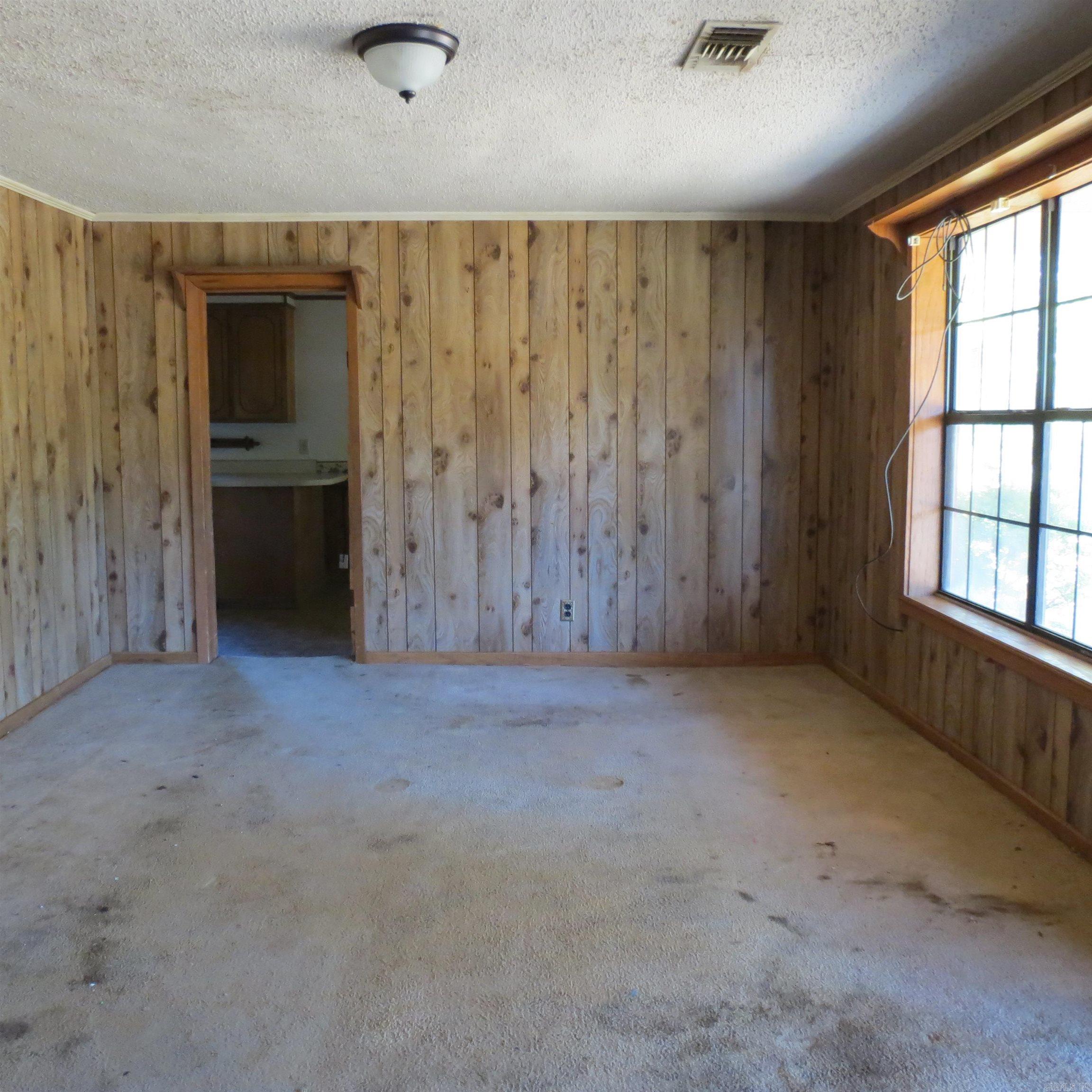 1701 W Pine  Warren, AR