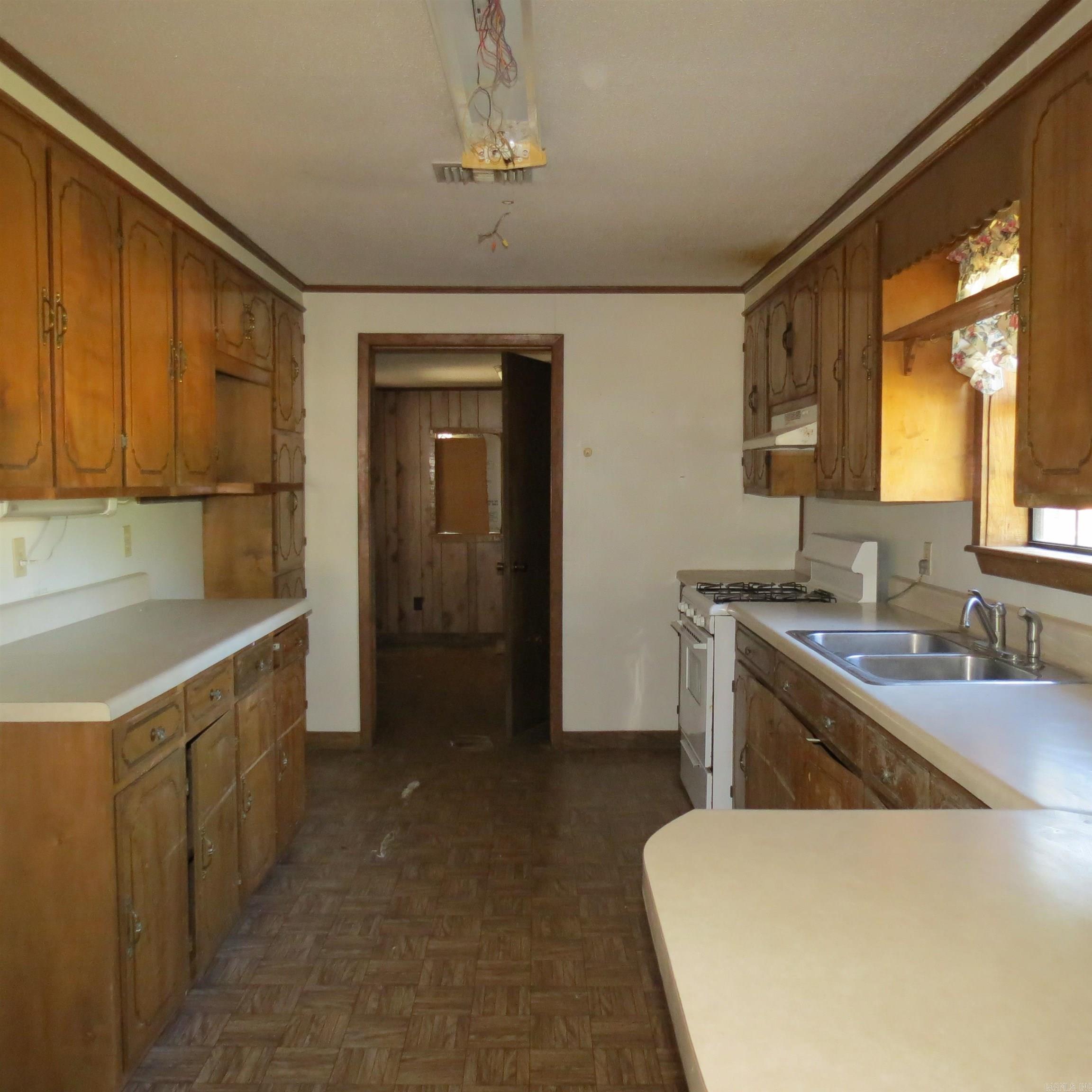 1701 W Pine  Warren, AR