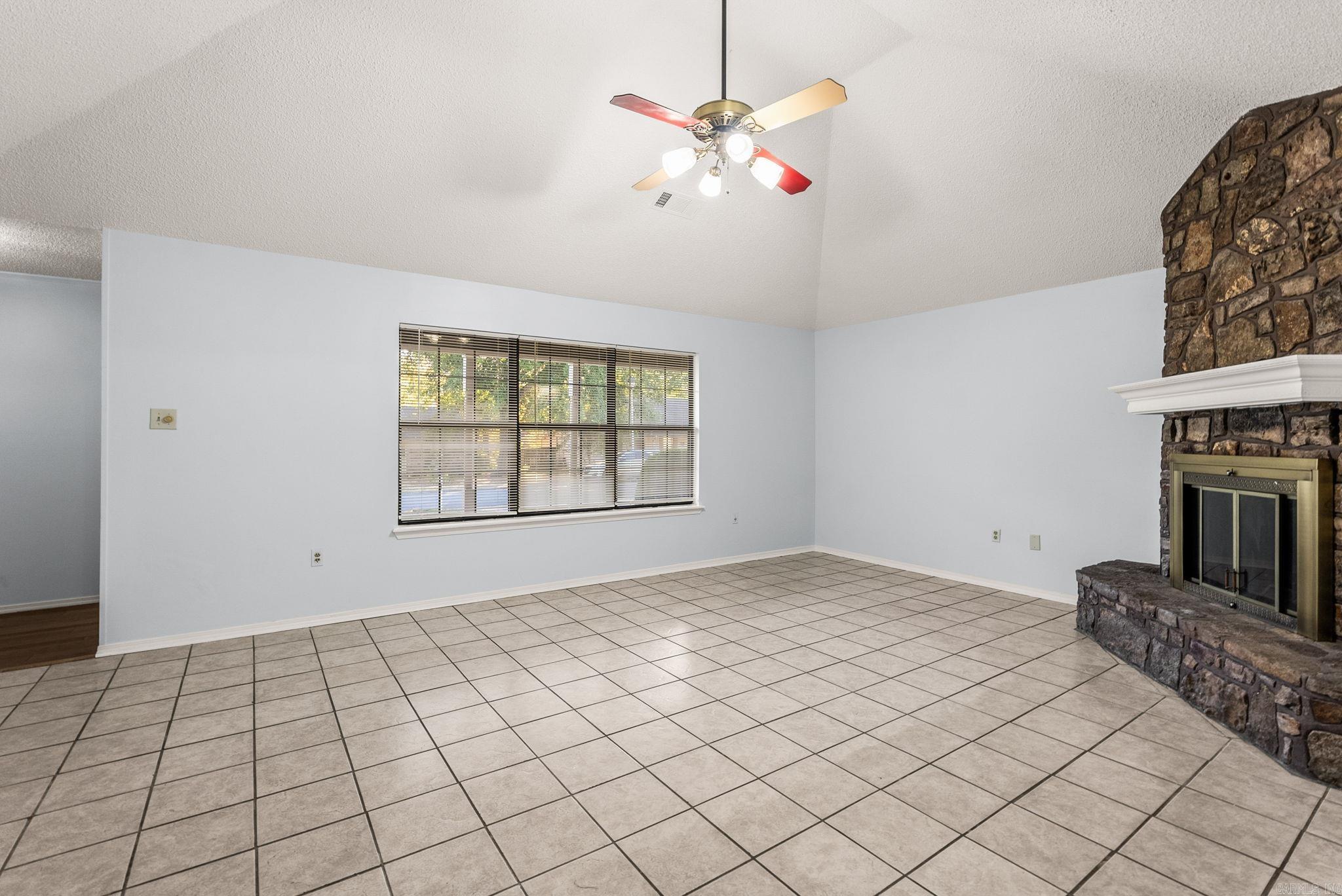 37 Kensington Dr  Conway, AR