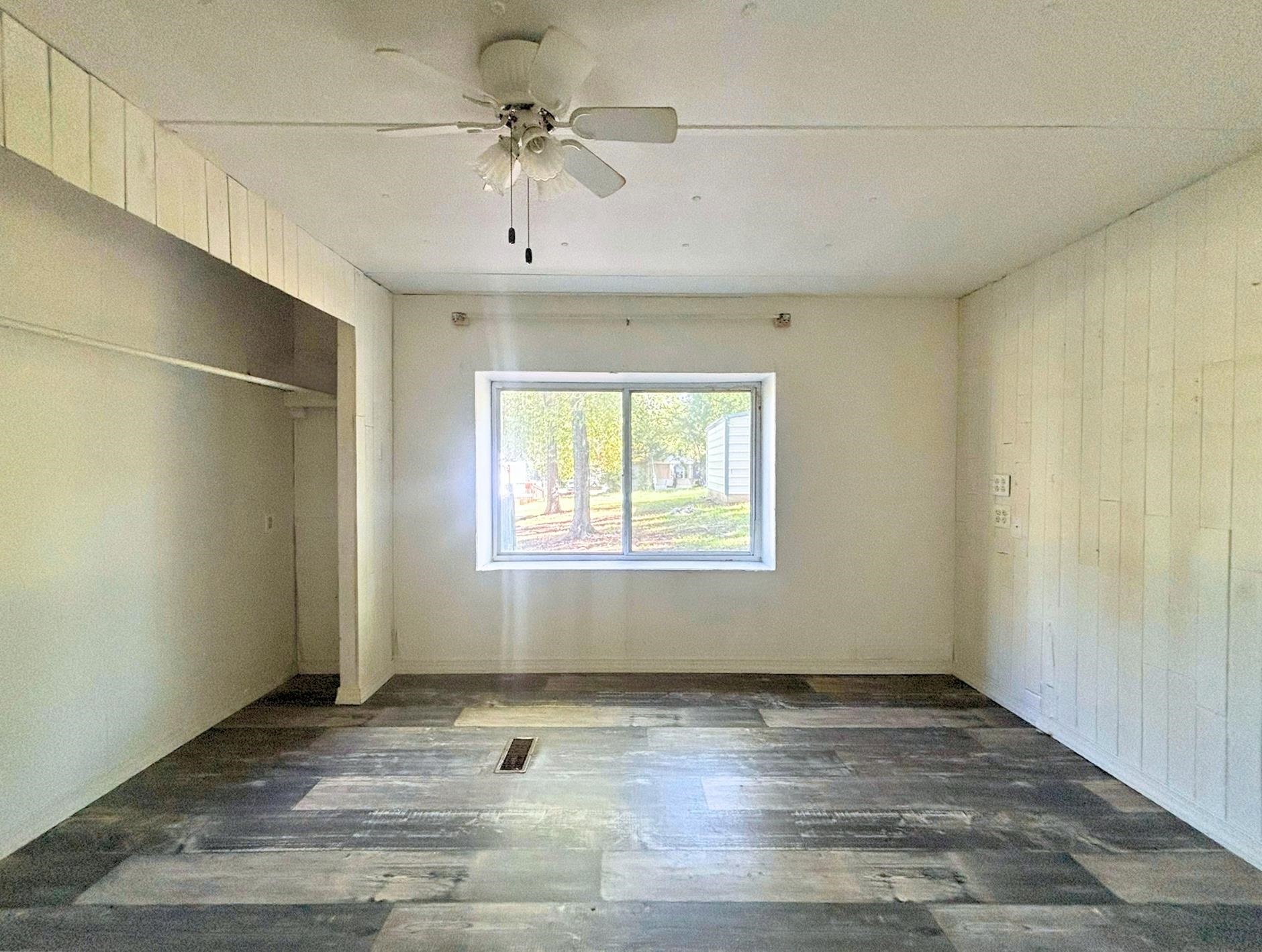 115 N Circle  Ash Flat, AR