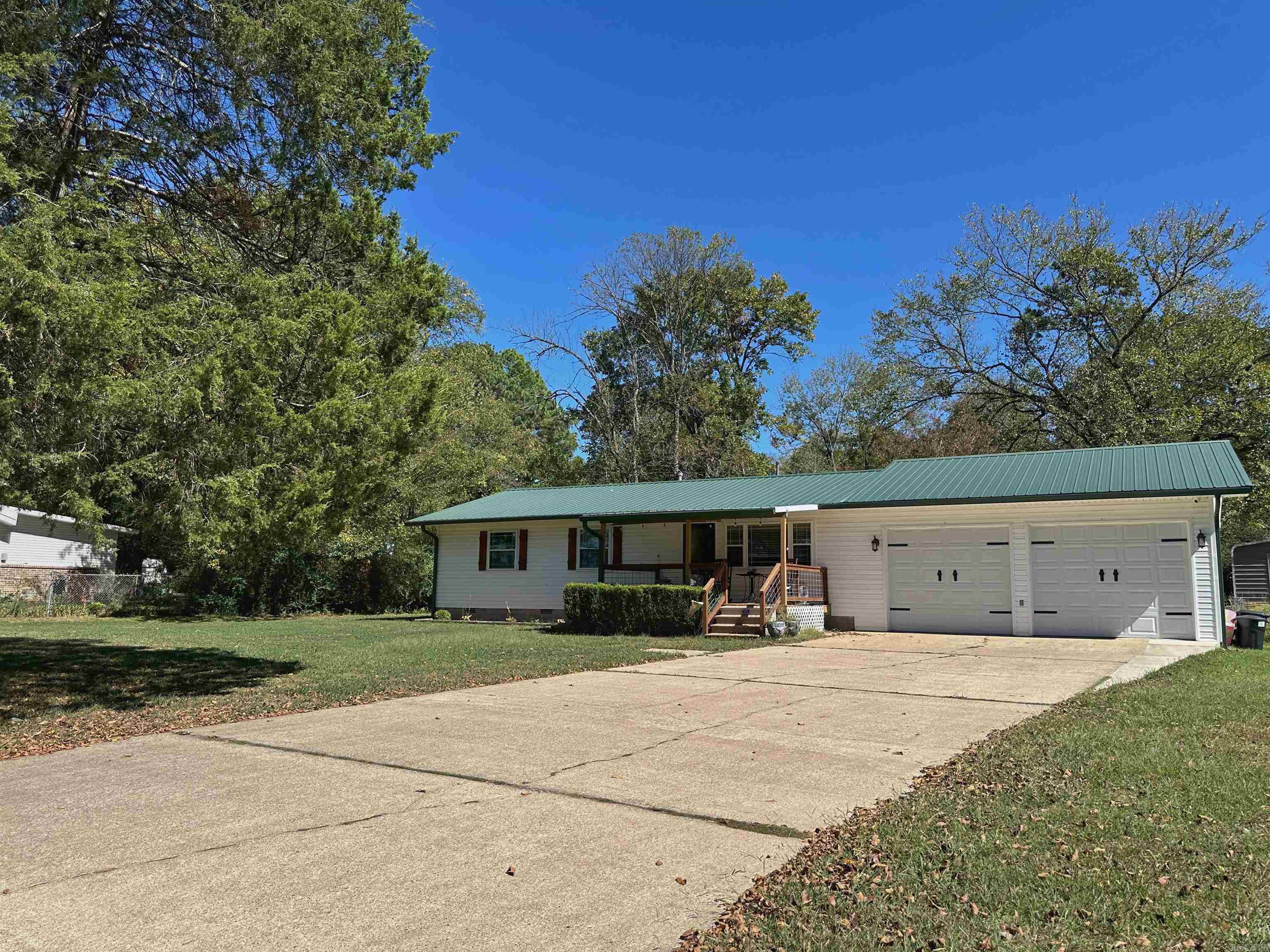 1511 N Broadway  Heber Springs, AR