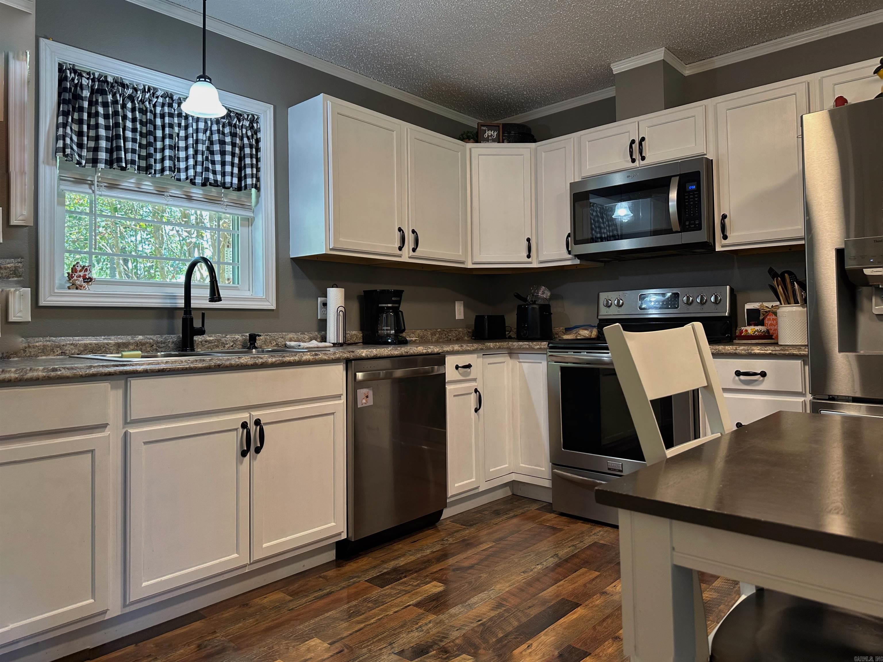 1511 N Broadway  Heber Springs, AR