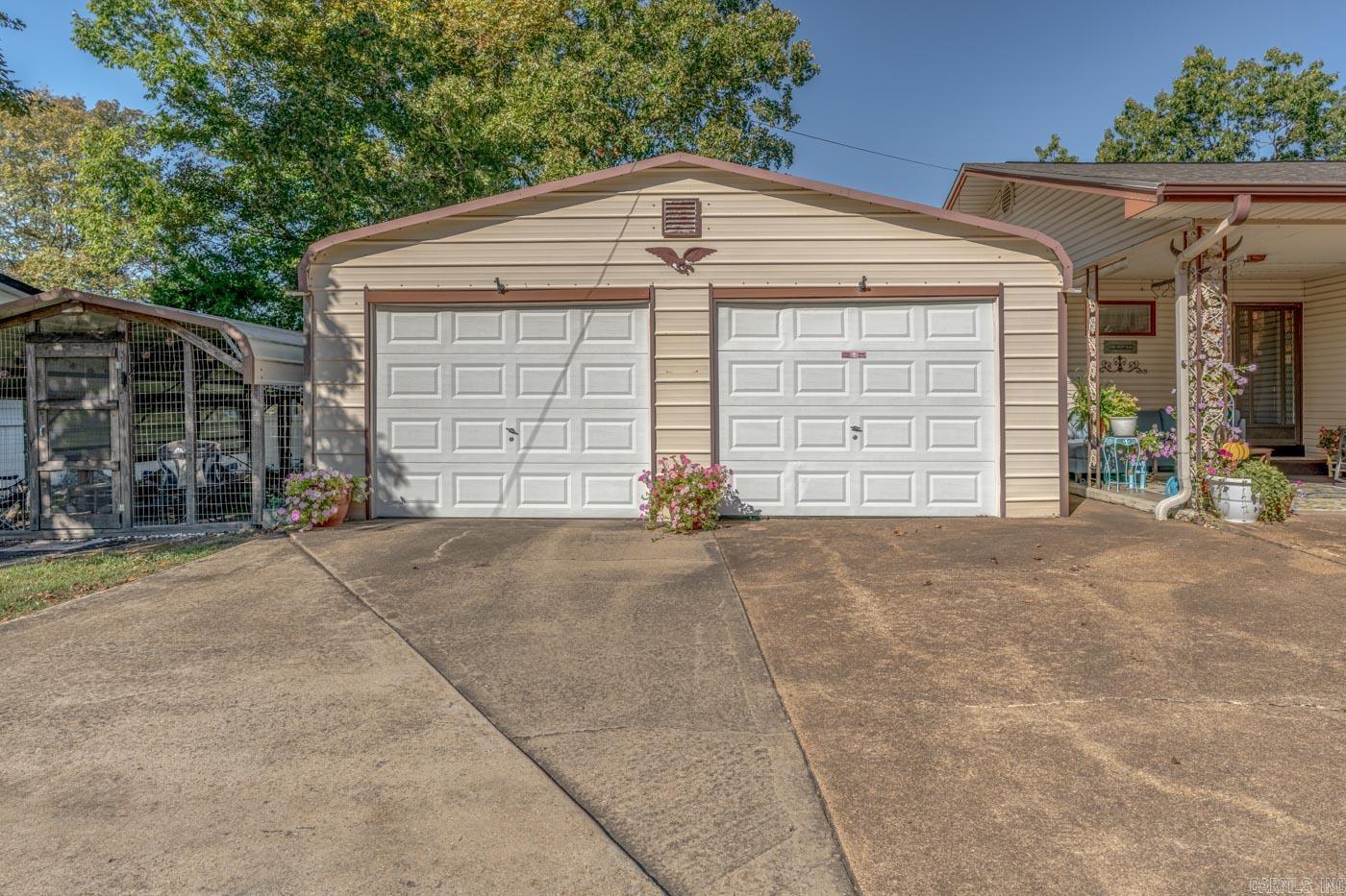 1319 Riverview Dr  Horseshoe Bend, AR