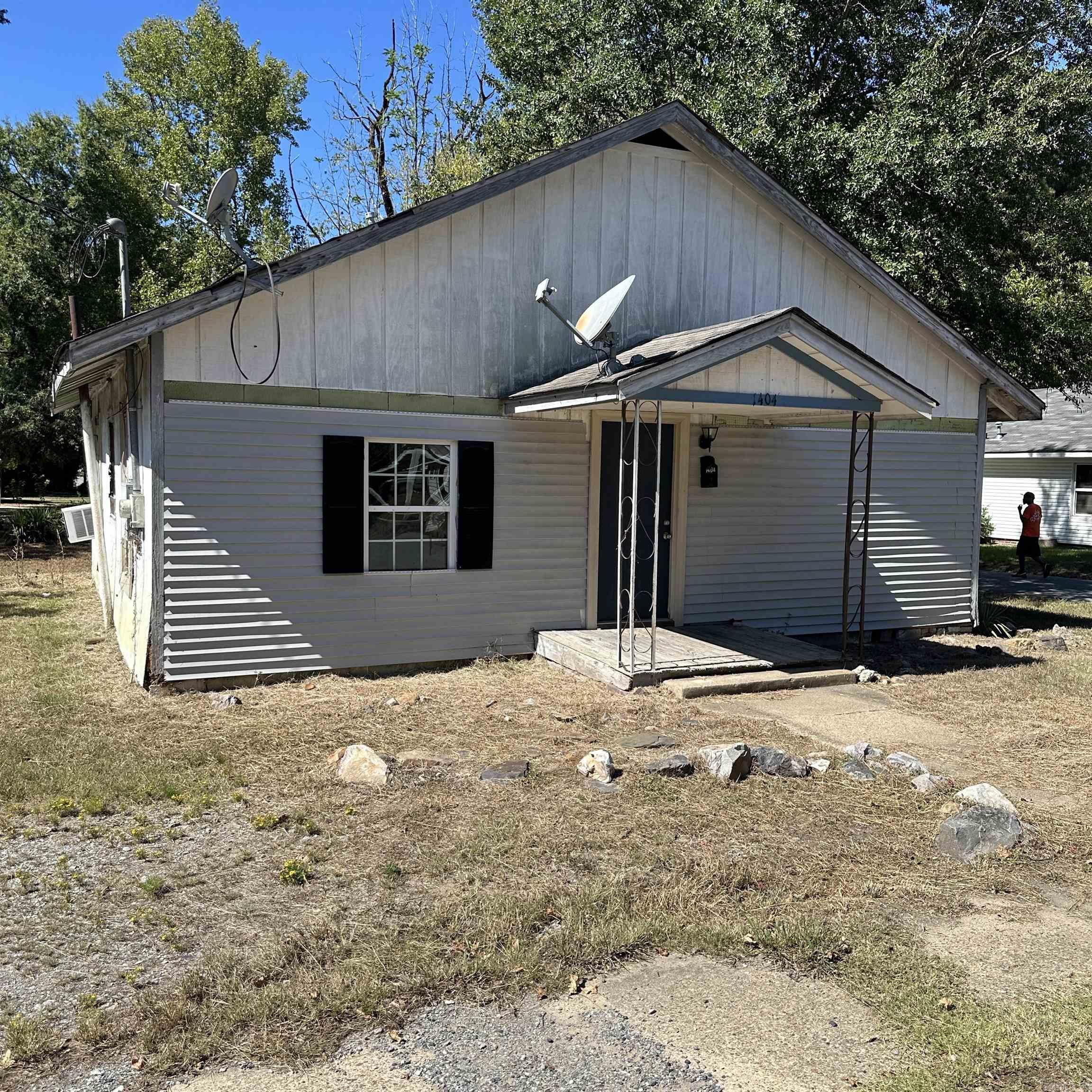 1404  Dyer  Malvern, AR
