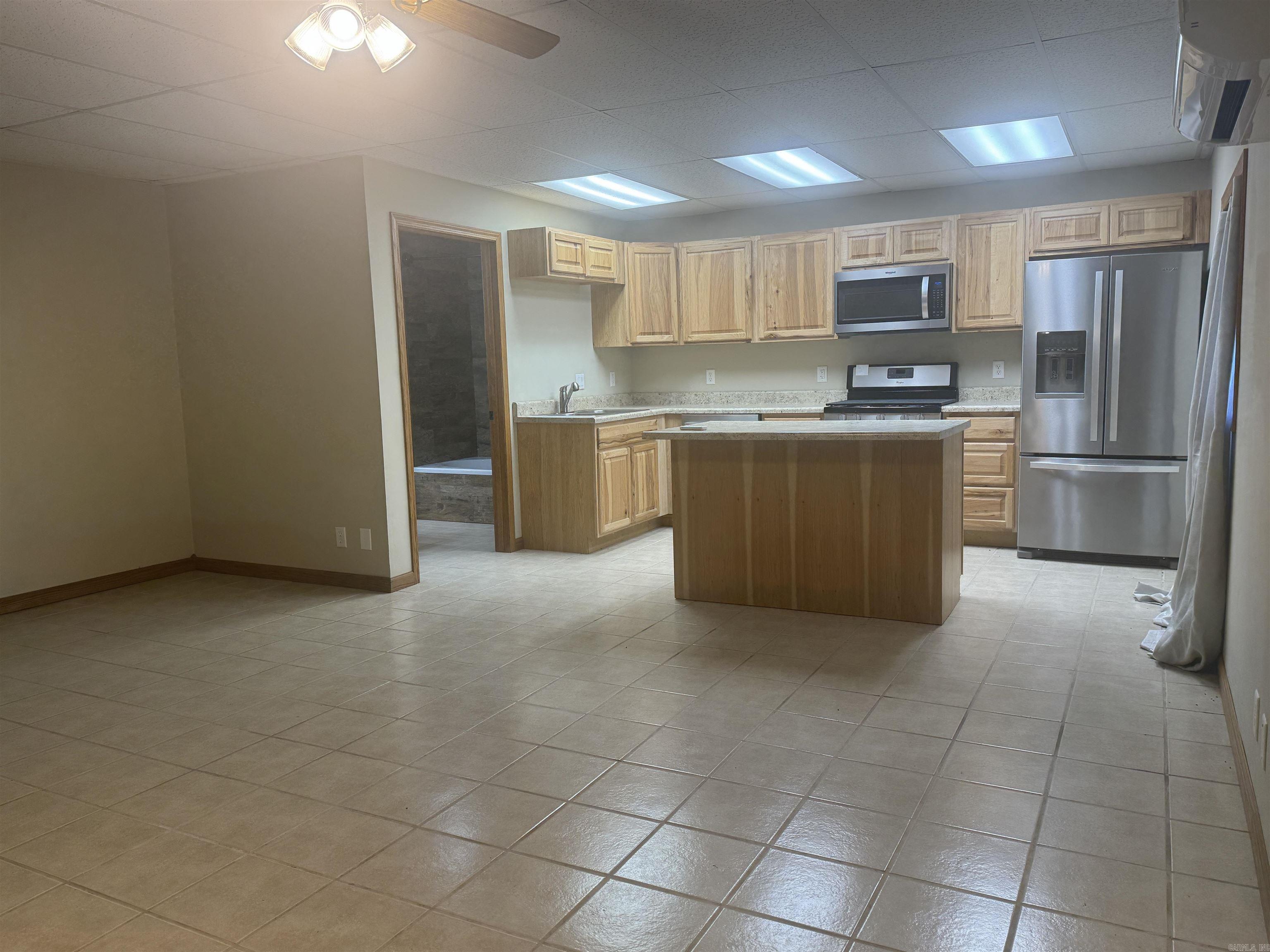 86 Center  Elizabeth, AR