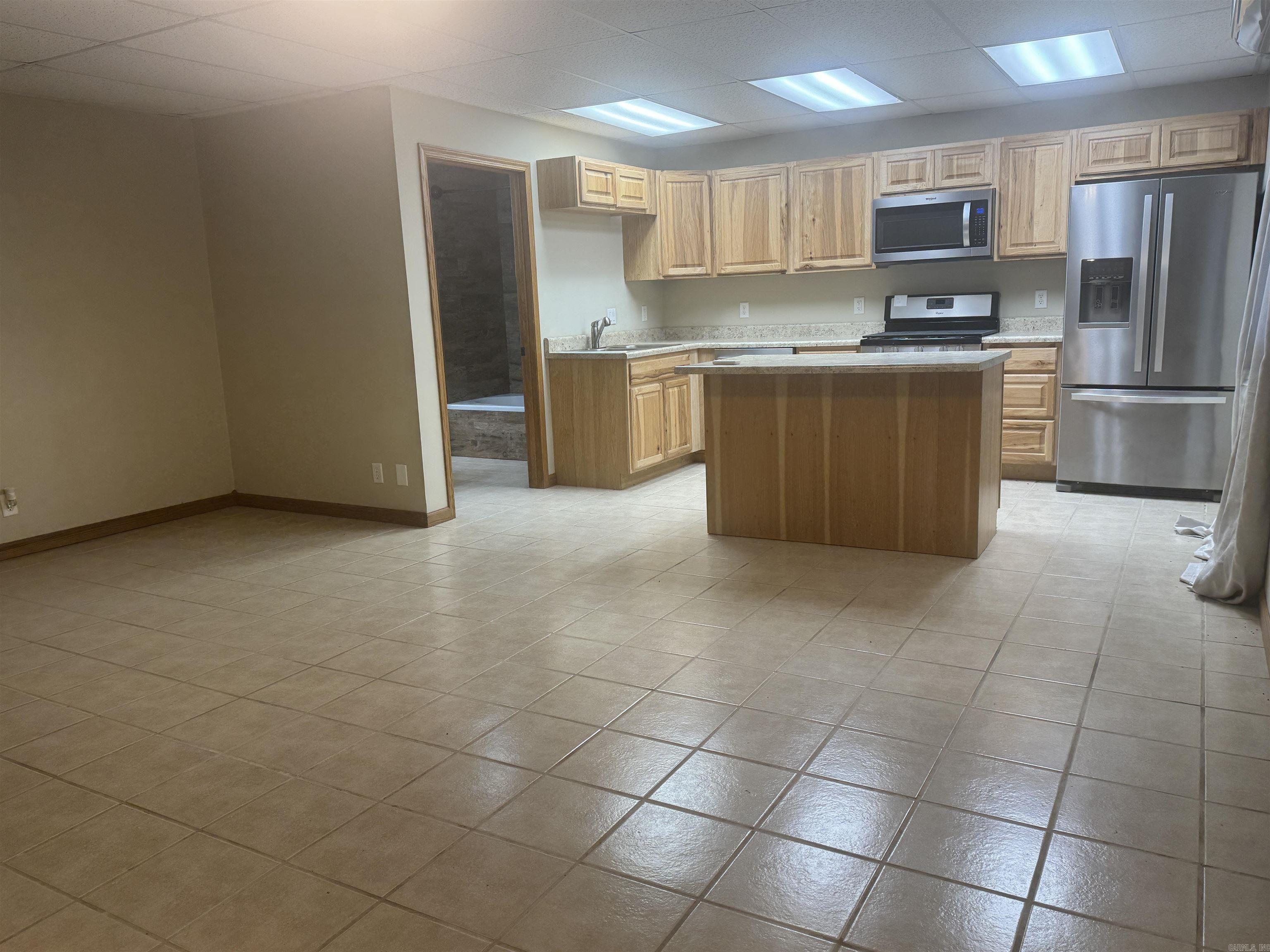 86 Center  Elizabeth, AR