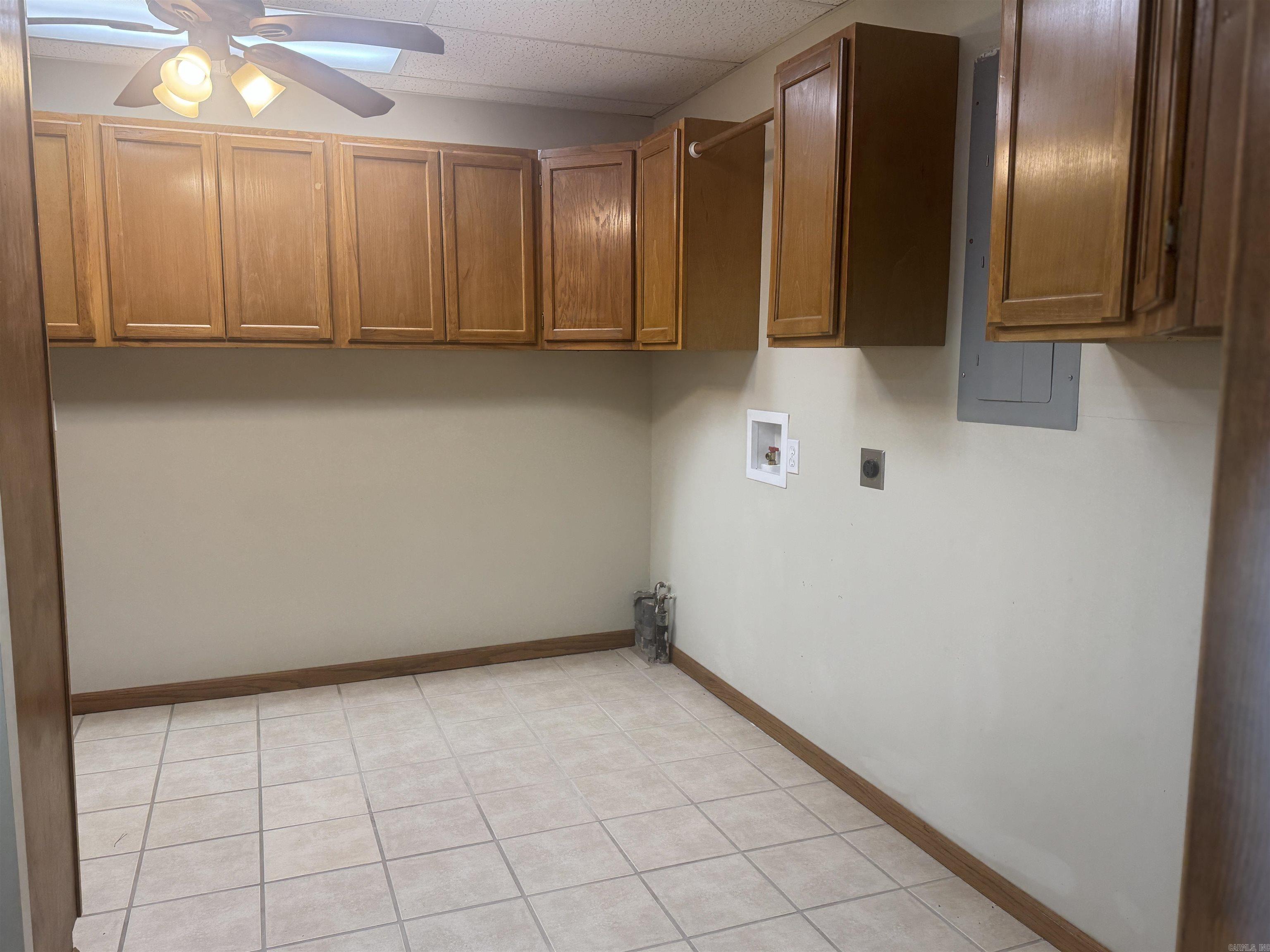 86 Center  Elizabeth, AR