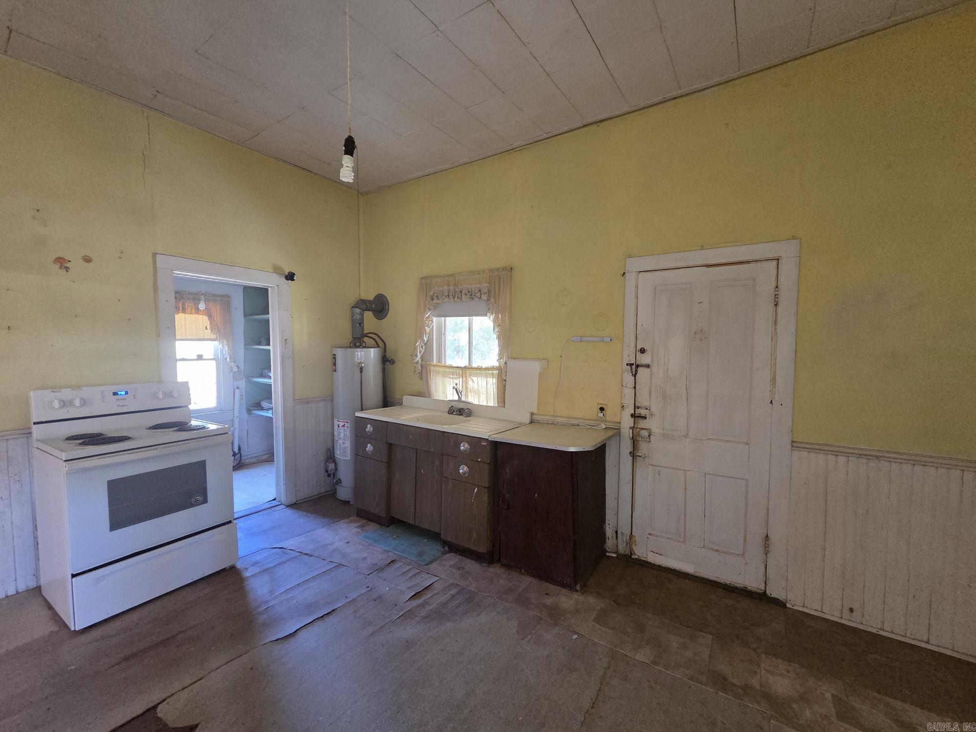 2002 Hwy 157  Judsonia, AR