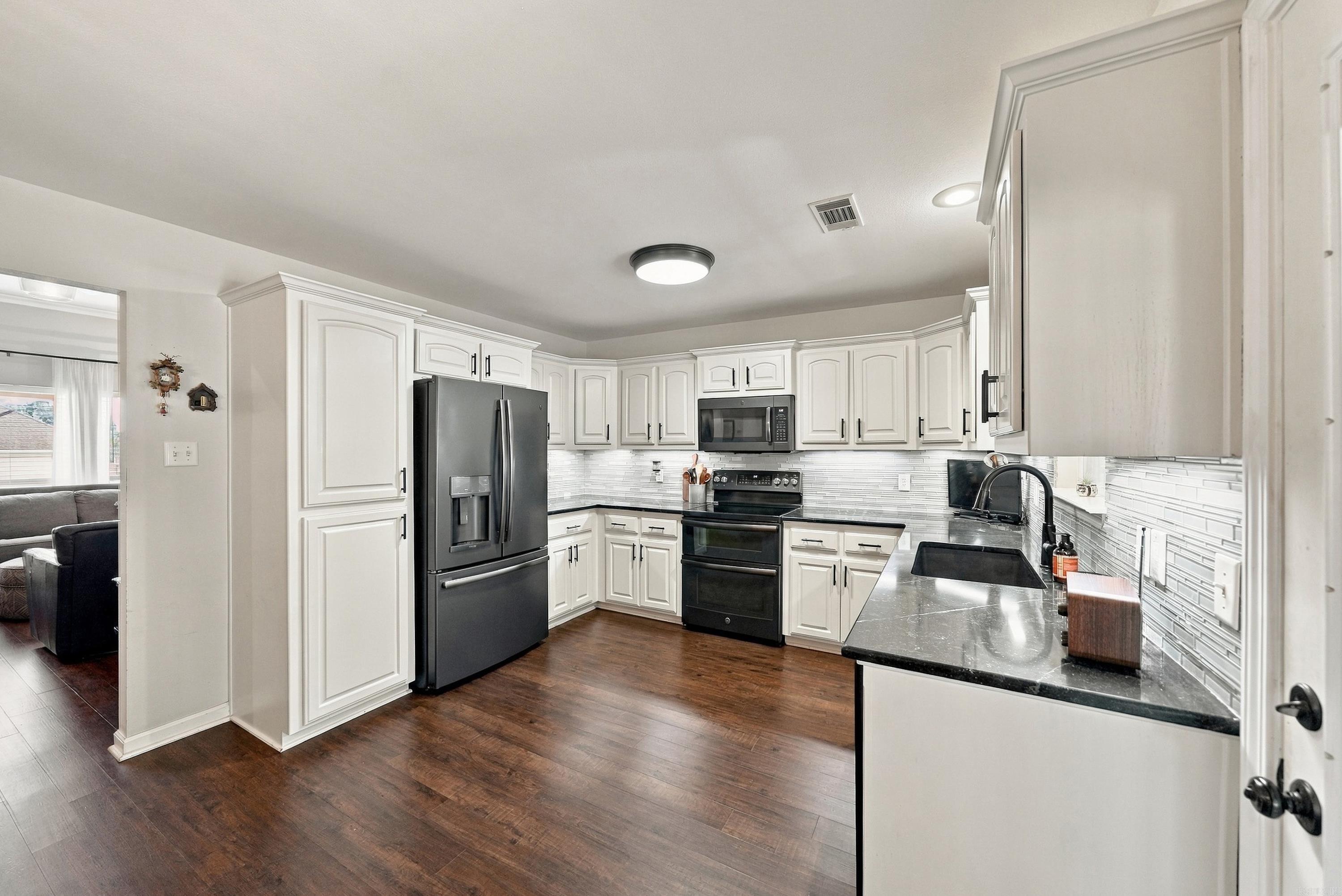 318 Sherry Ann Court Alexander, AR 72002