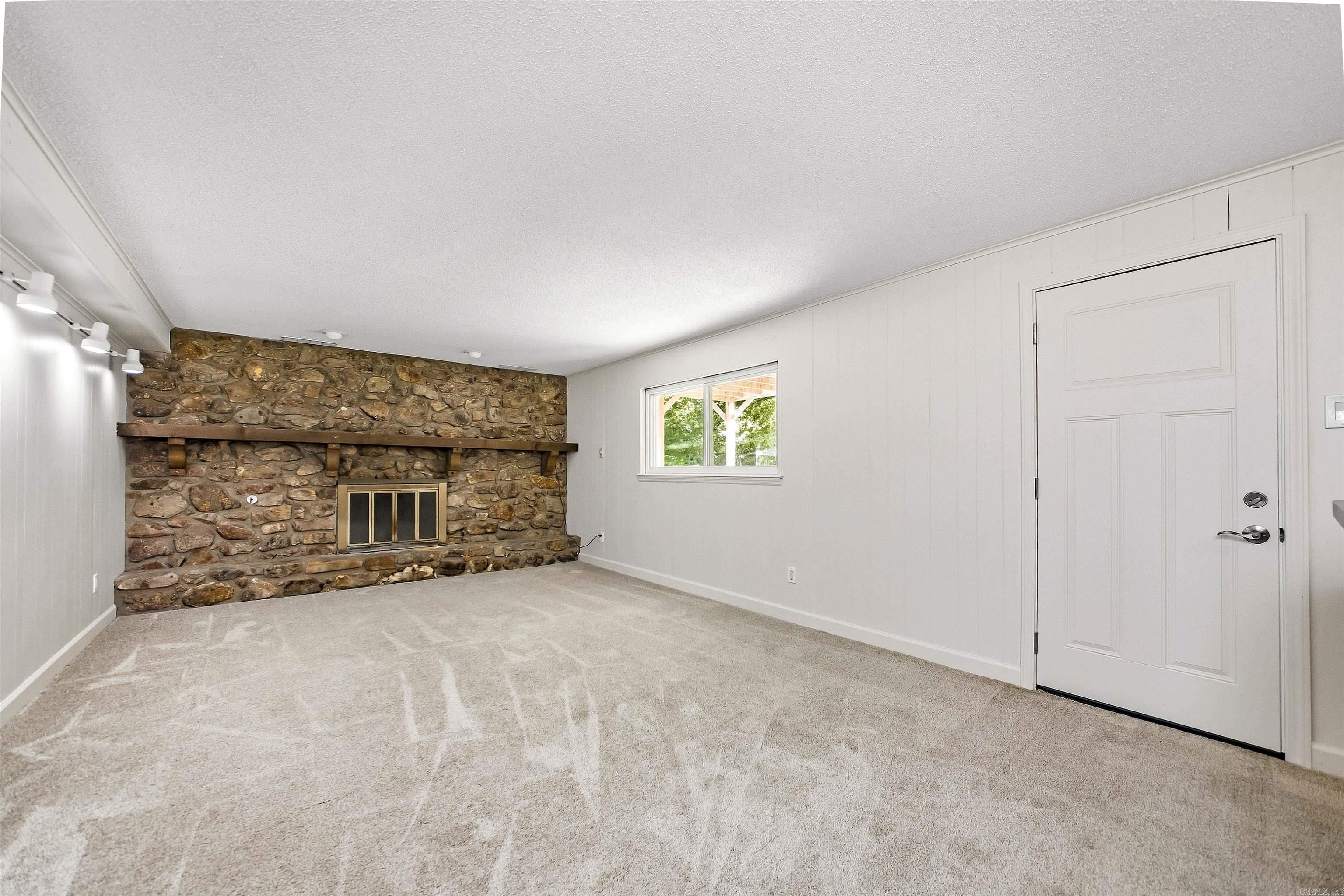 2219 Breckenridge Dr Little Rock, AR 72227