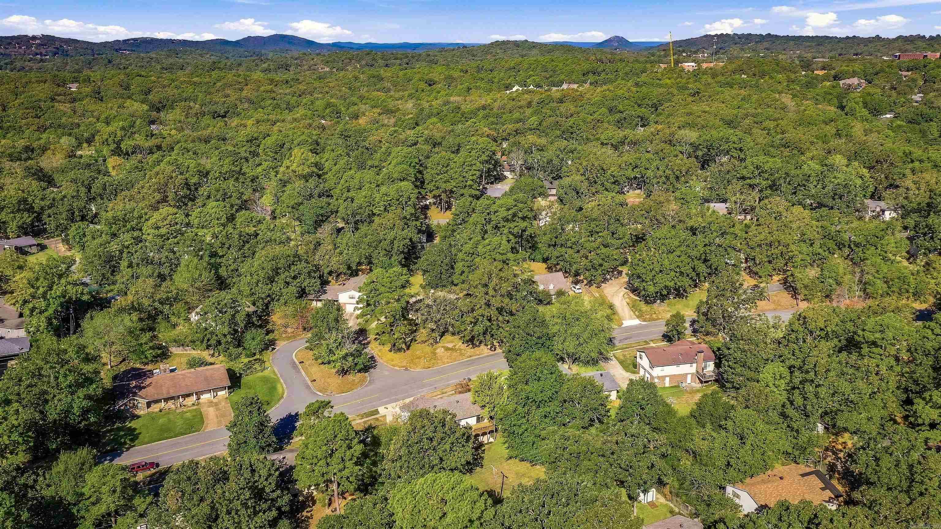 2219 Breckenridge Dr Little Rock, AR 72227