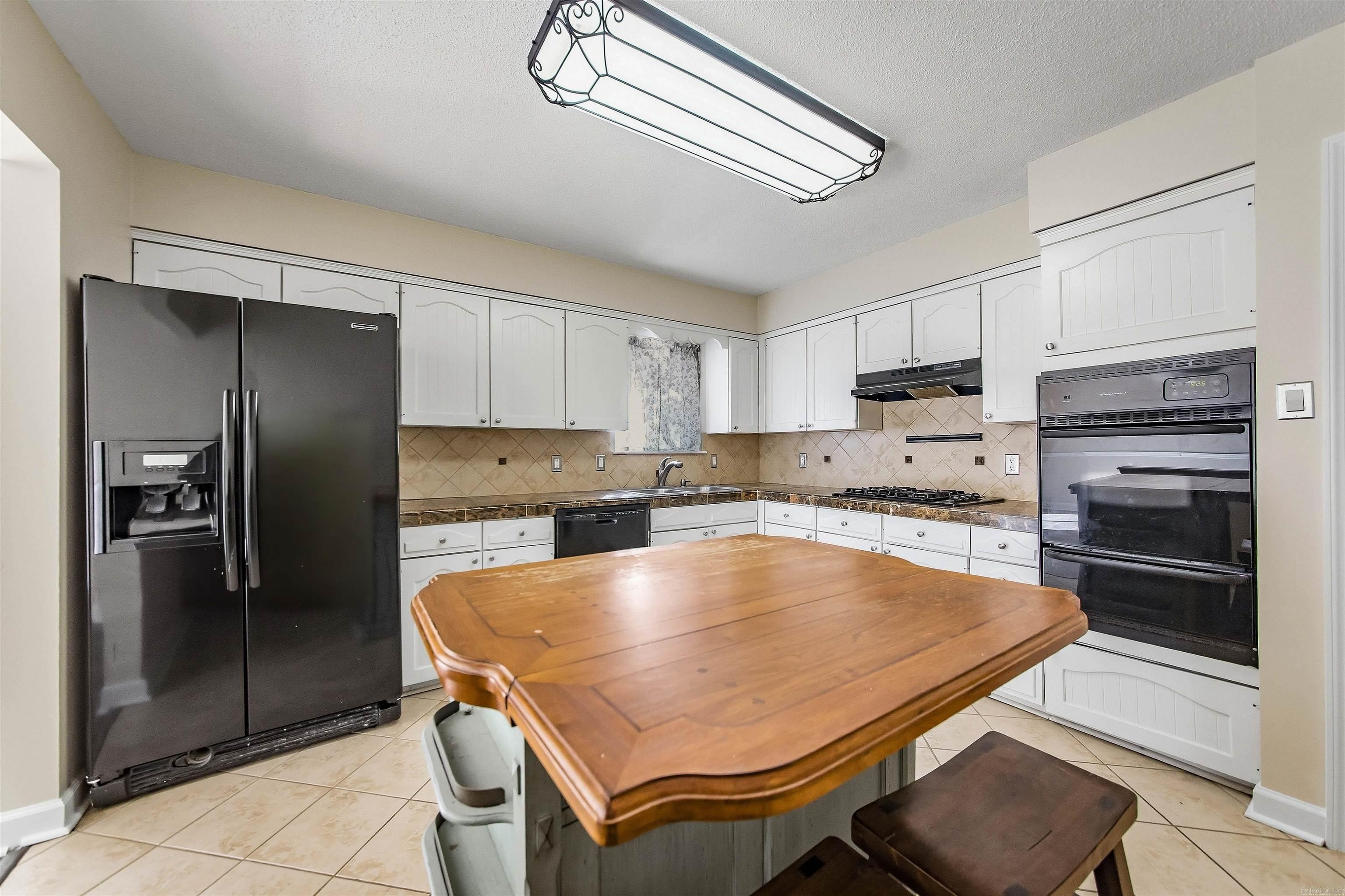 2219 Breckenridge Dr Little Rock, AR 72227