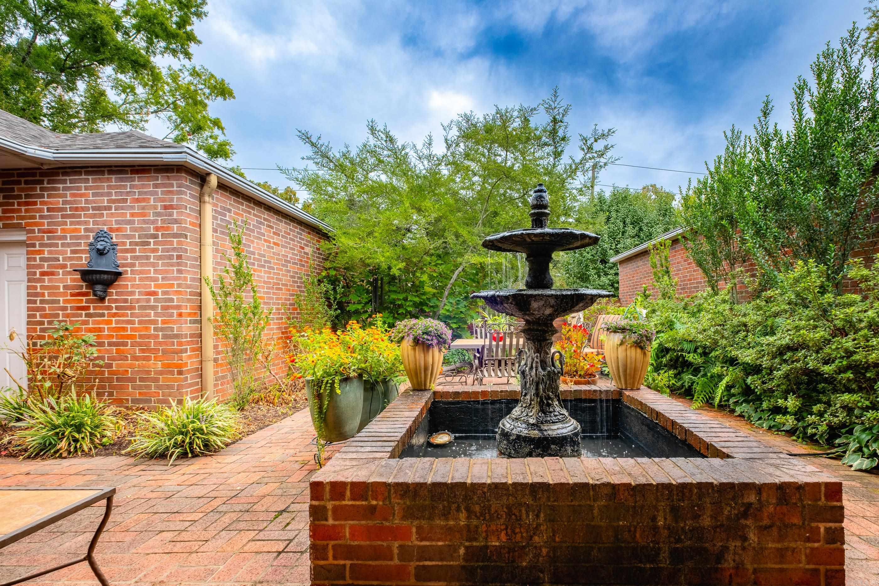 12400 Hunter's Glen  Little Rock, AR