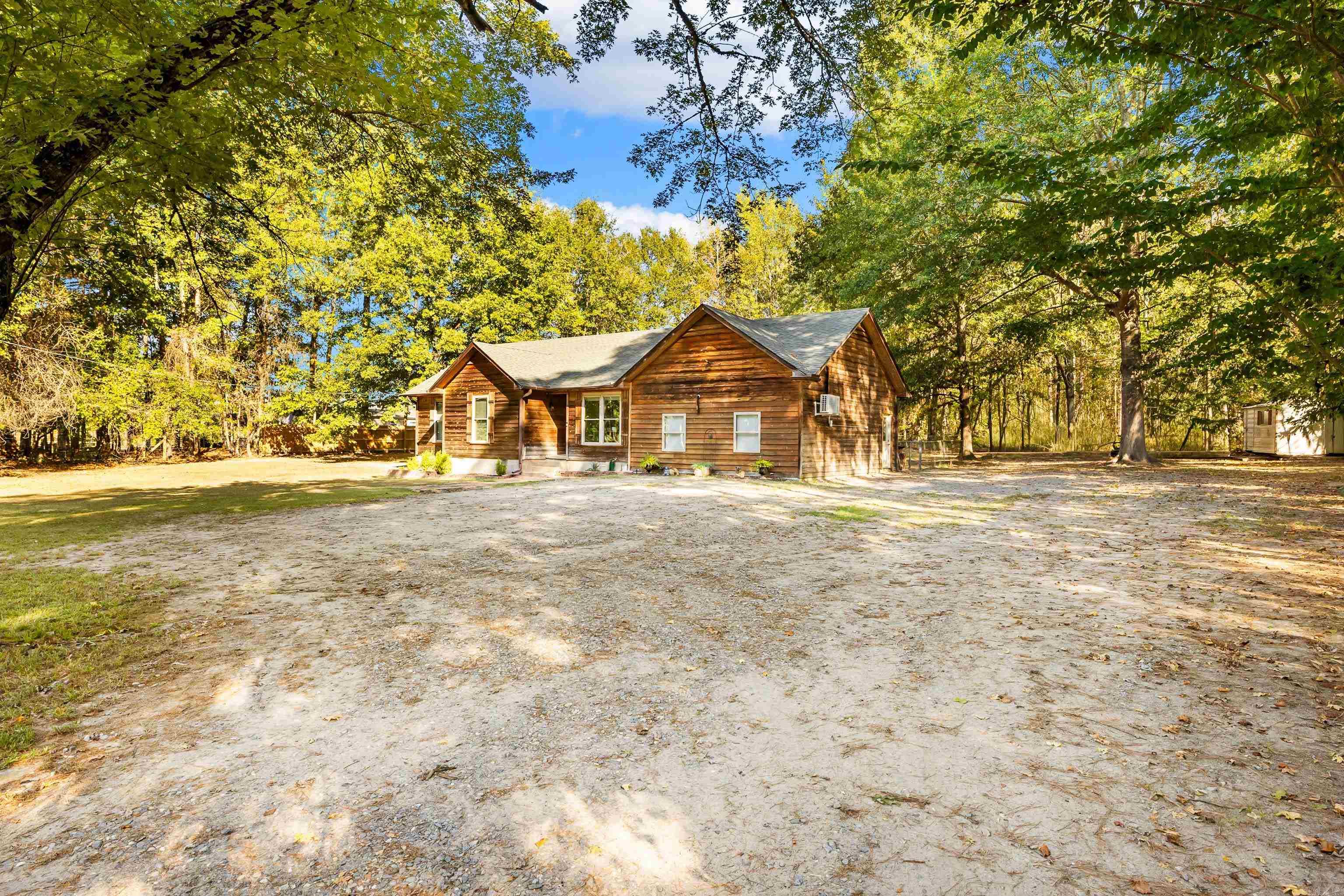 10800 Mars Hill Road Bauxite, AR 72011
