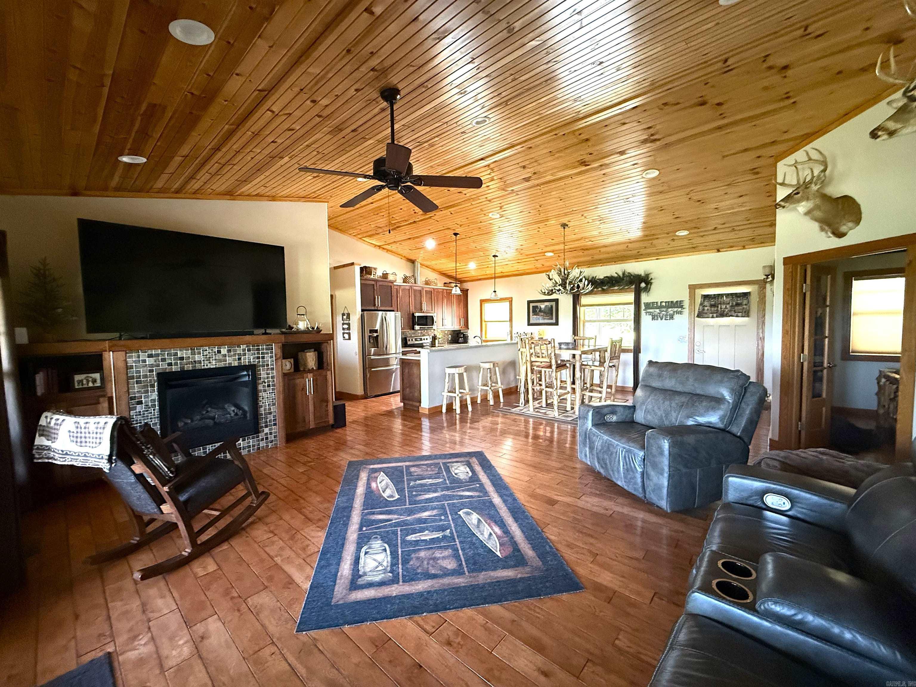 105 Tollie Kay Lane Mountain View, AR 72560