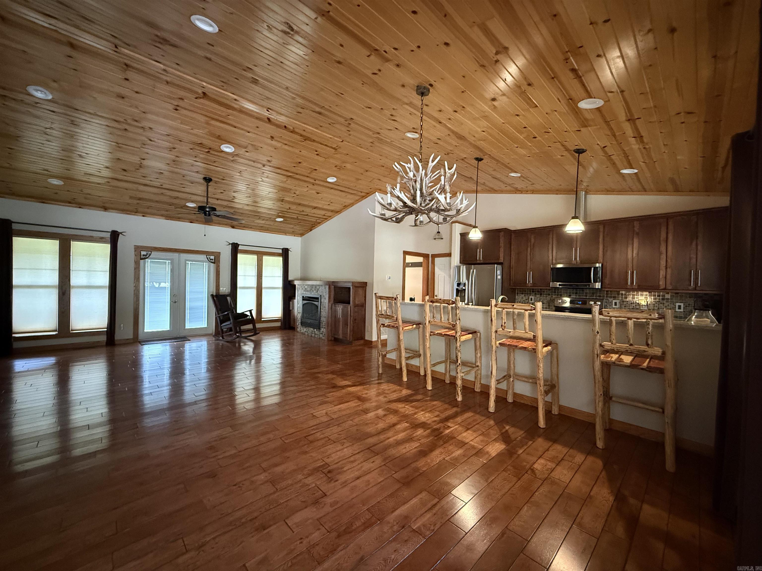 105 Tollie Kay Lane Mountain View, AR 72560