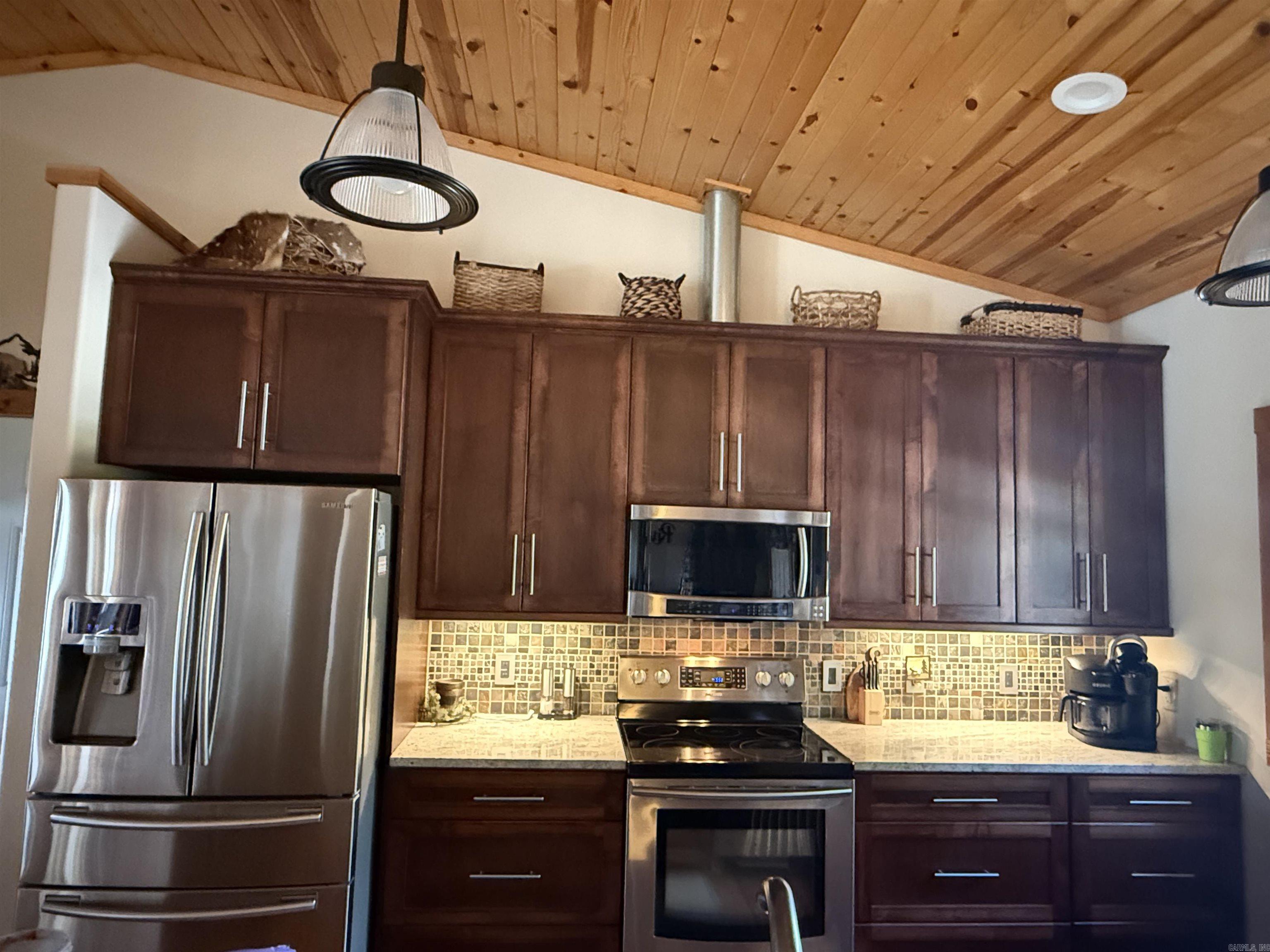105 Tollie Kay Lane Mountain View, AR 72560