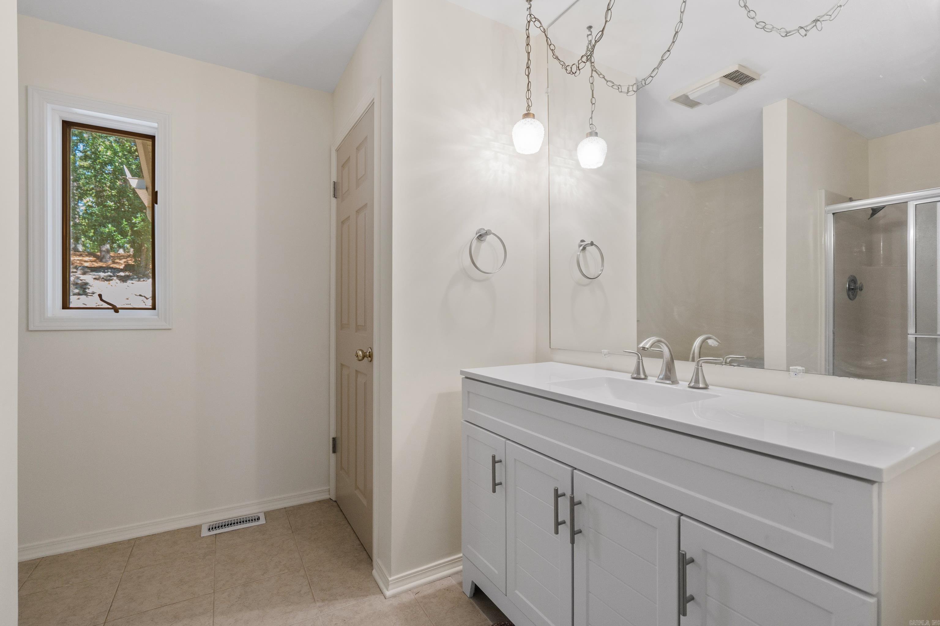 5 Andar Lane Hot Springs Village, AR 71909