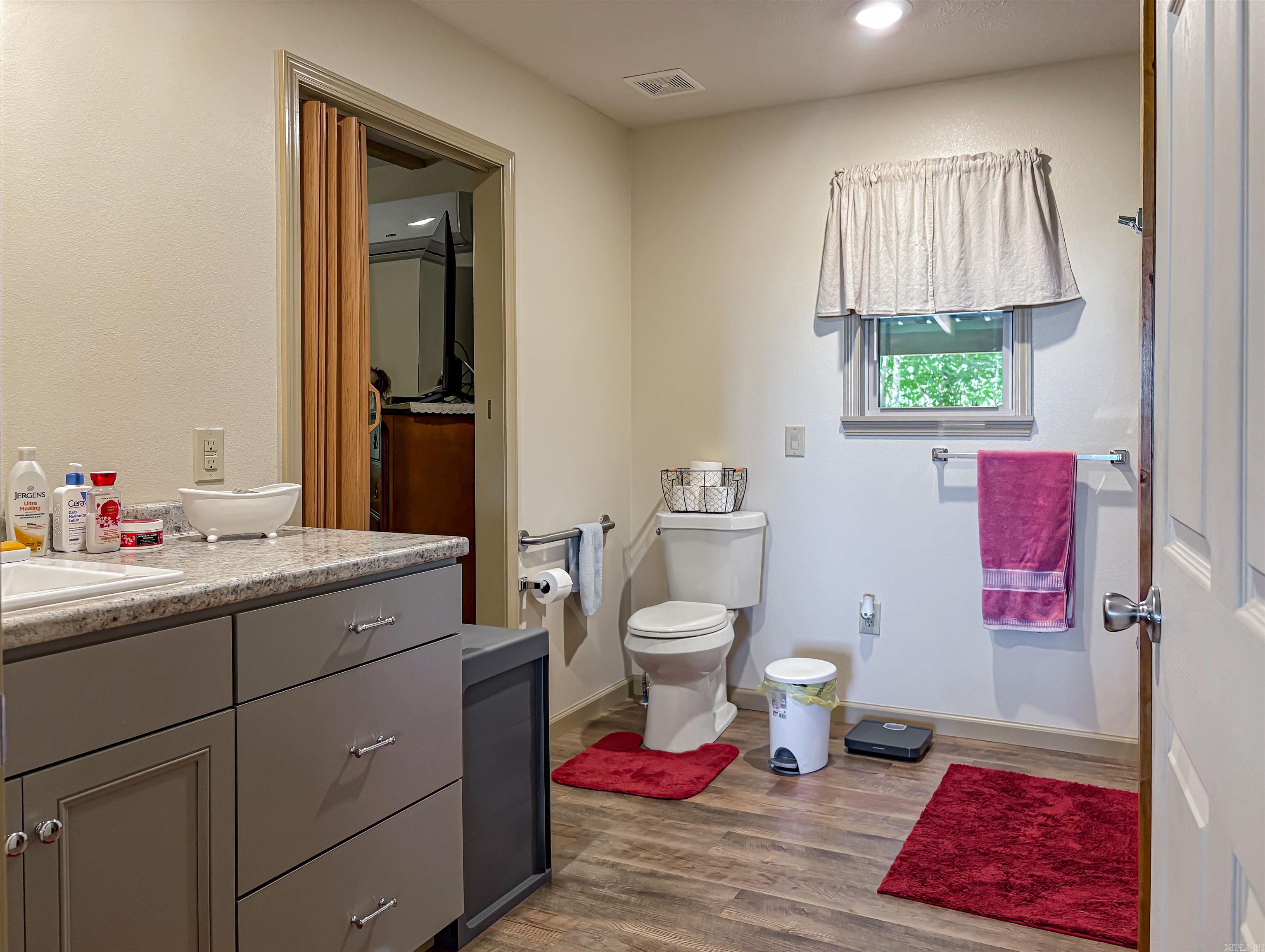 823 MC 164 Cedar Creek, AR 65761