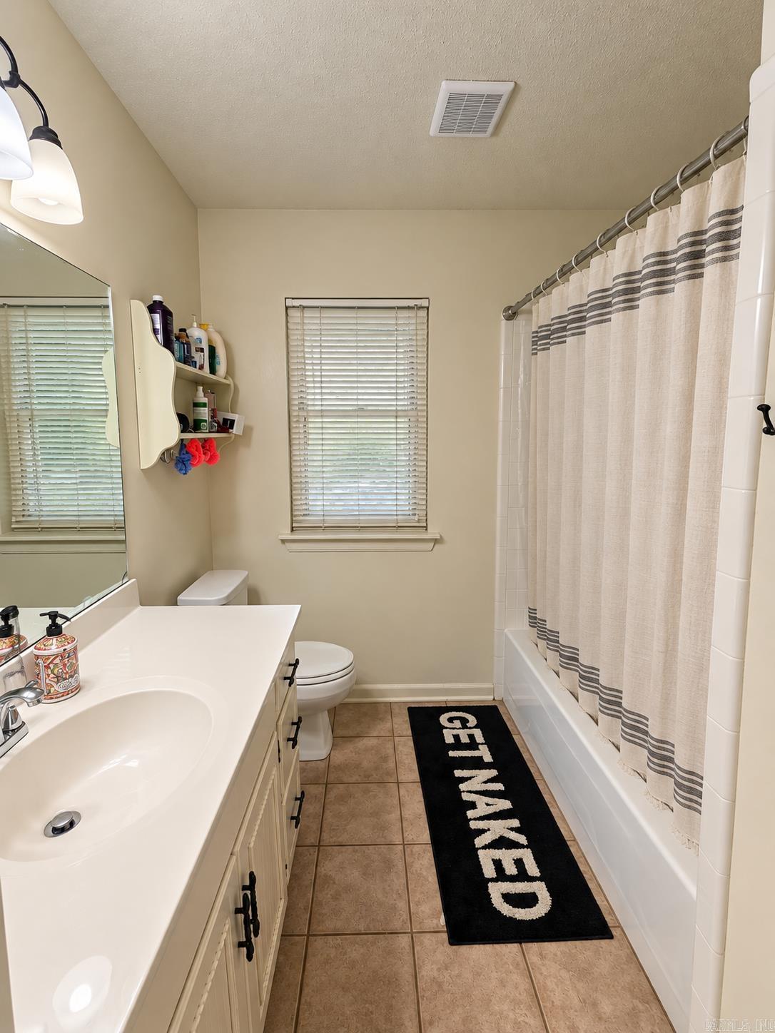 2104 Banny Benton, AR 72019