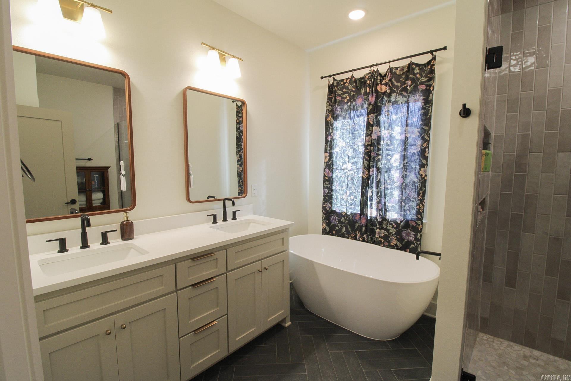 5 Songbird Cove Greenbrier, AR 72058