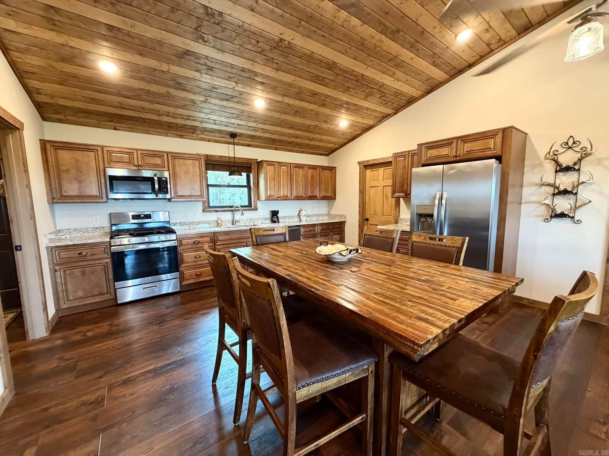 104 Cleng Perrson Fox, AR 72051