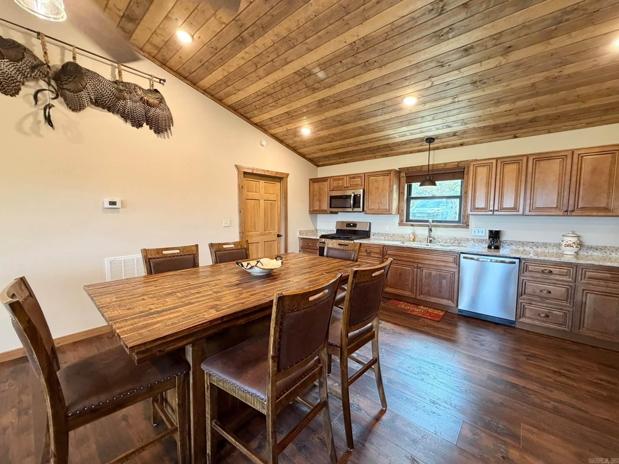 104 Cleng Perrson Fox, AR 72051