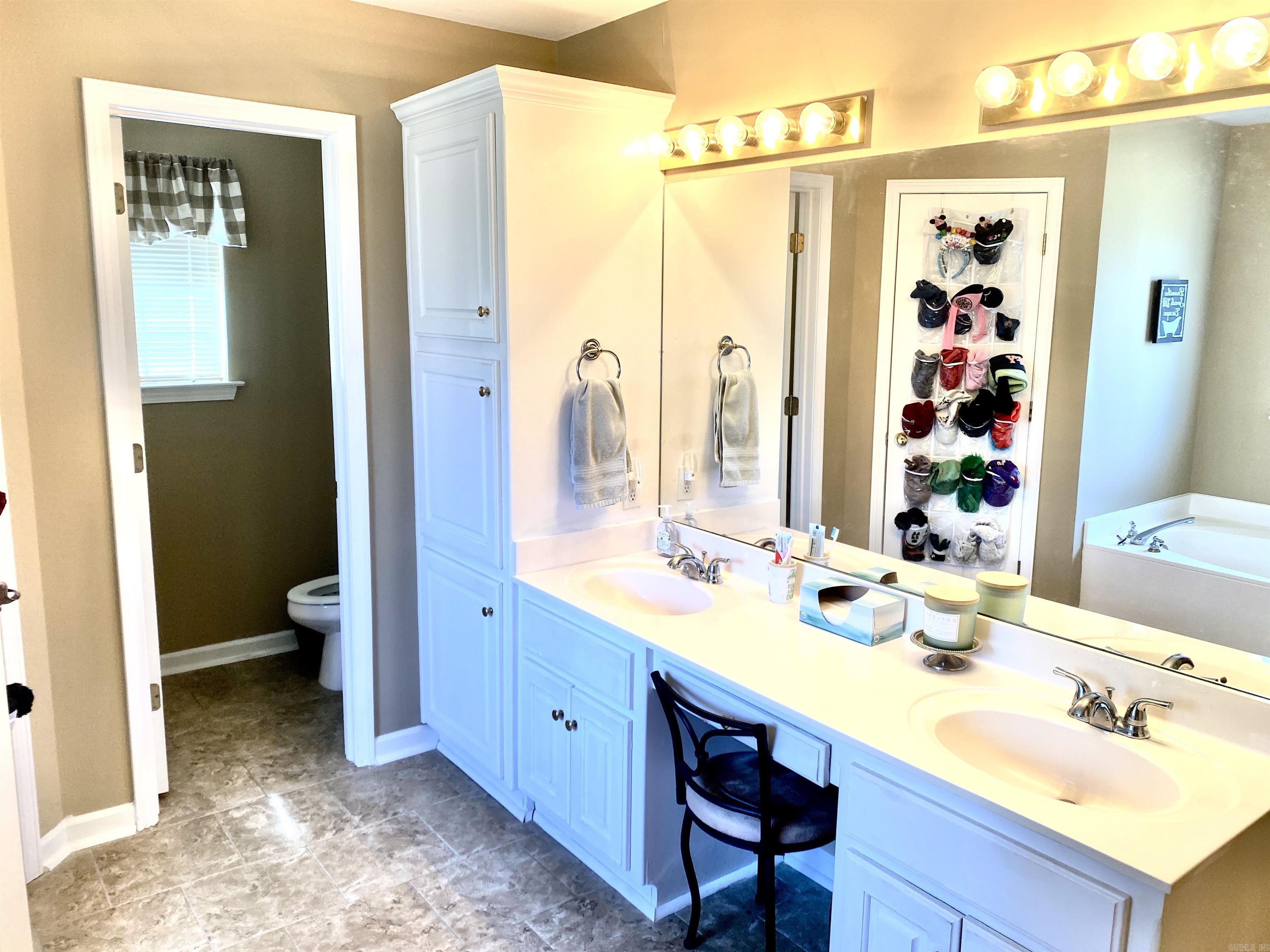 108 Waterside Drive Maumelle, AR 72113
